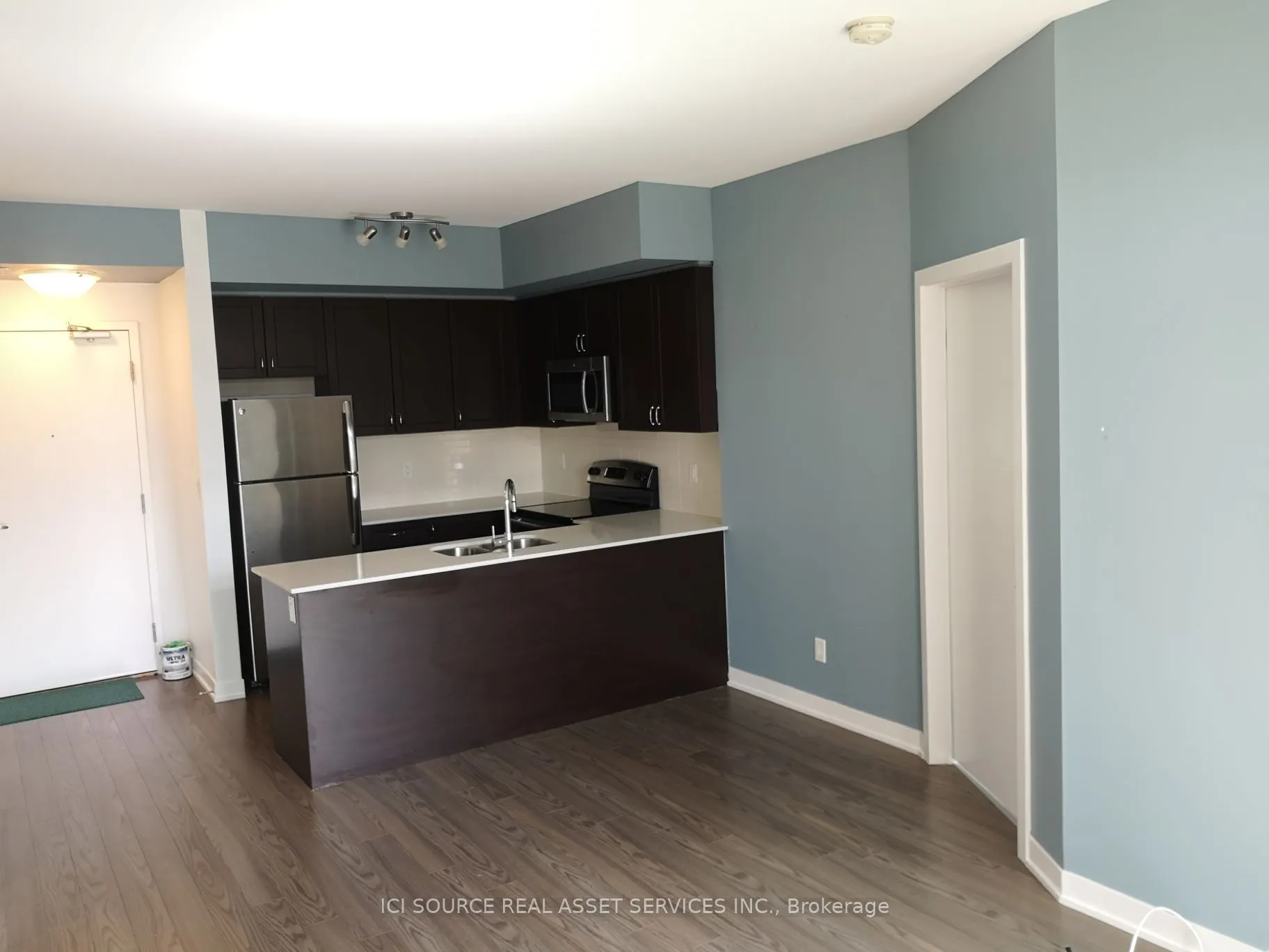 3560 St. Clair Avenue E #423