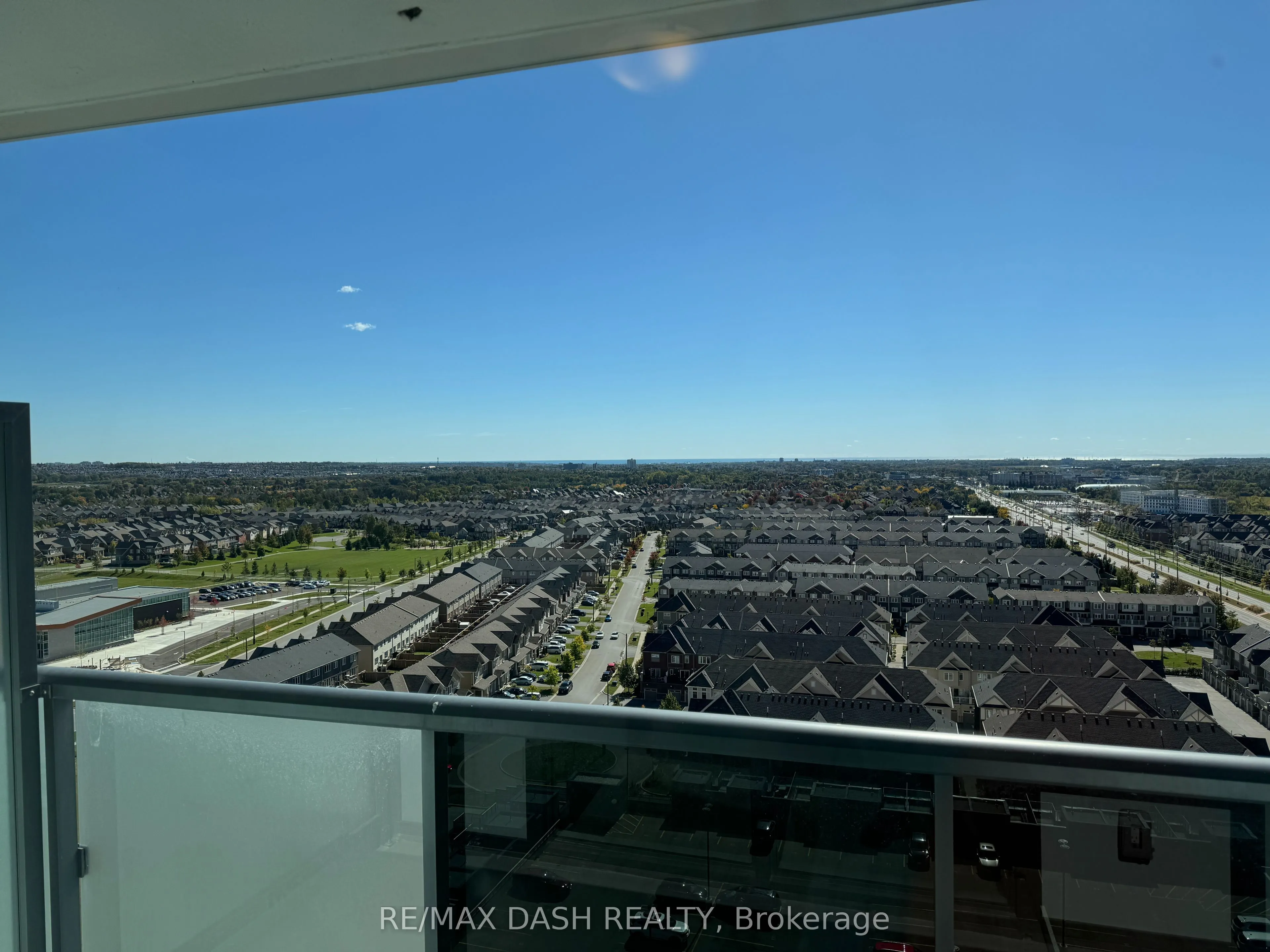 2545 Simcoe Street N #1622