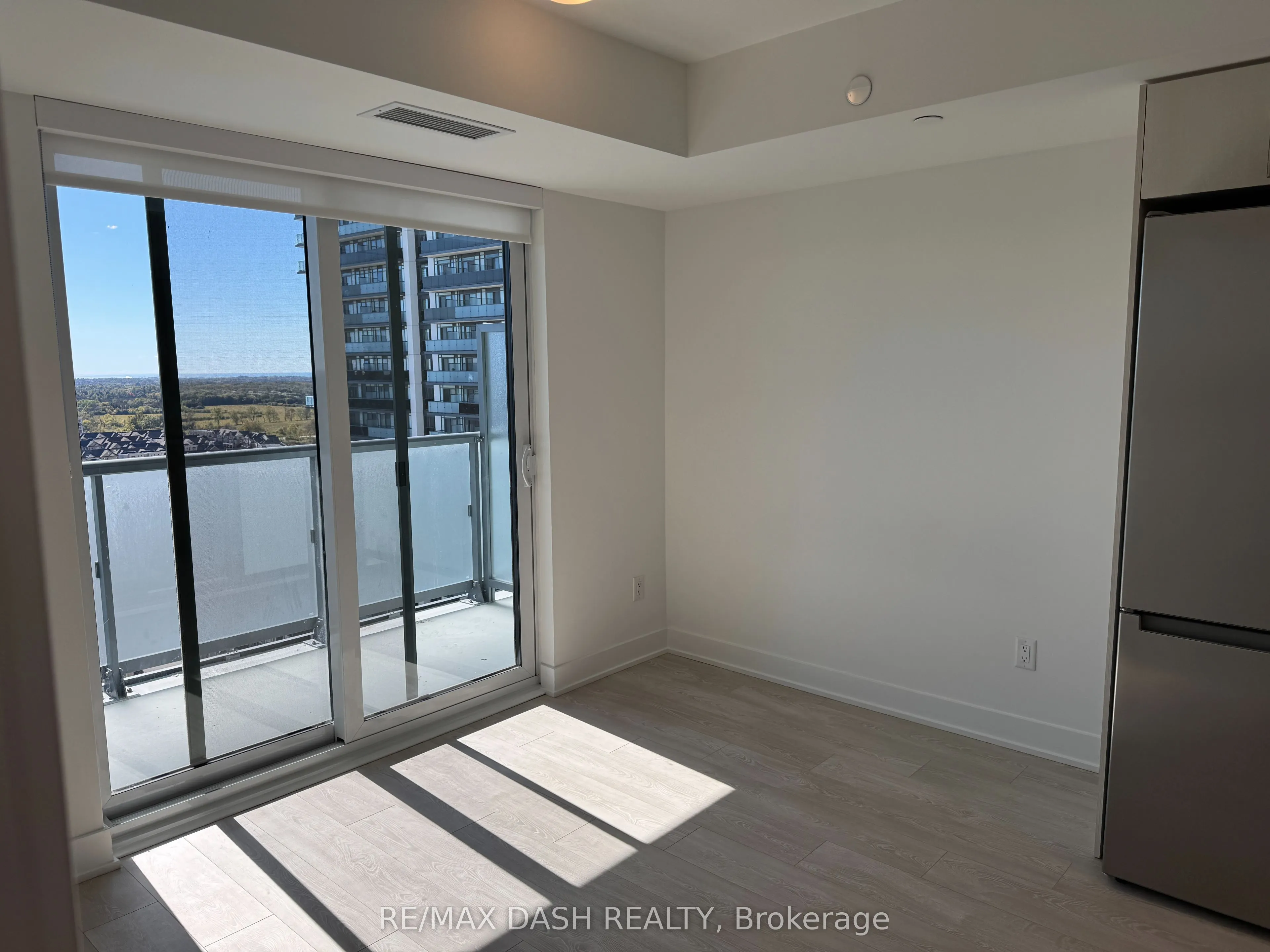 2545 Simcoe Street N #1622