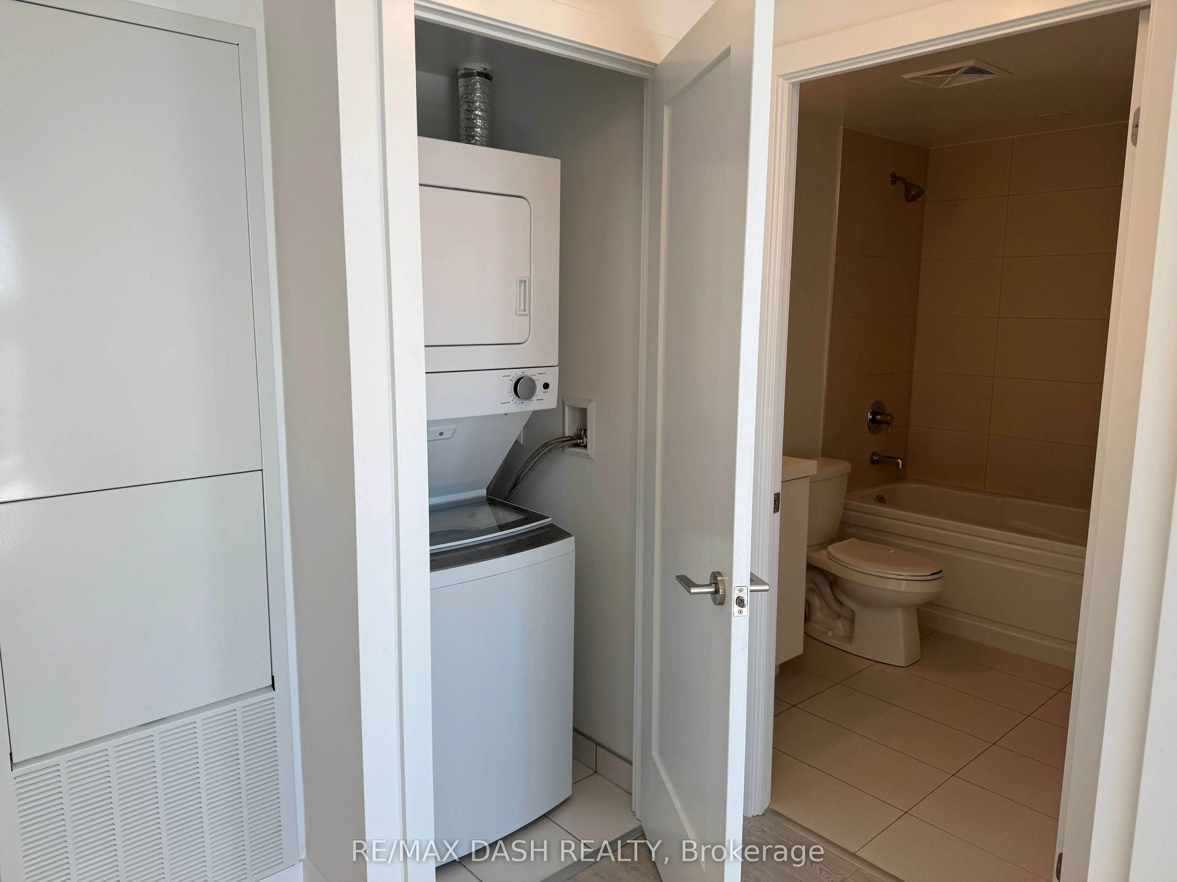 2545 Simcoe Street N #1622