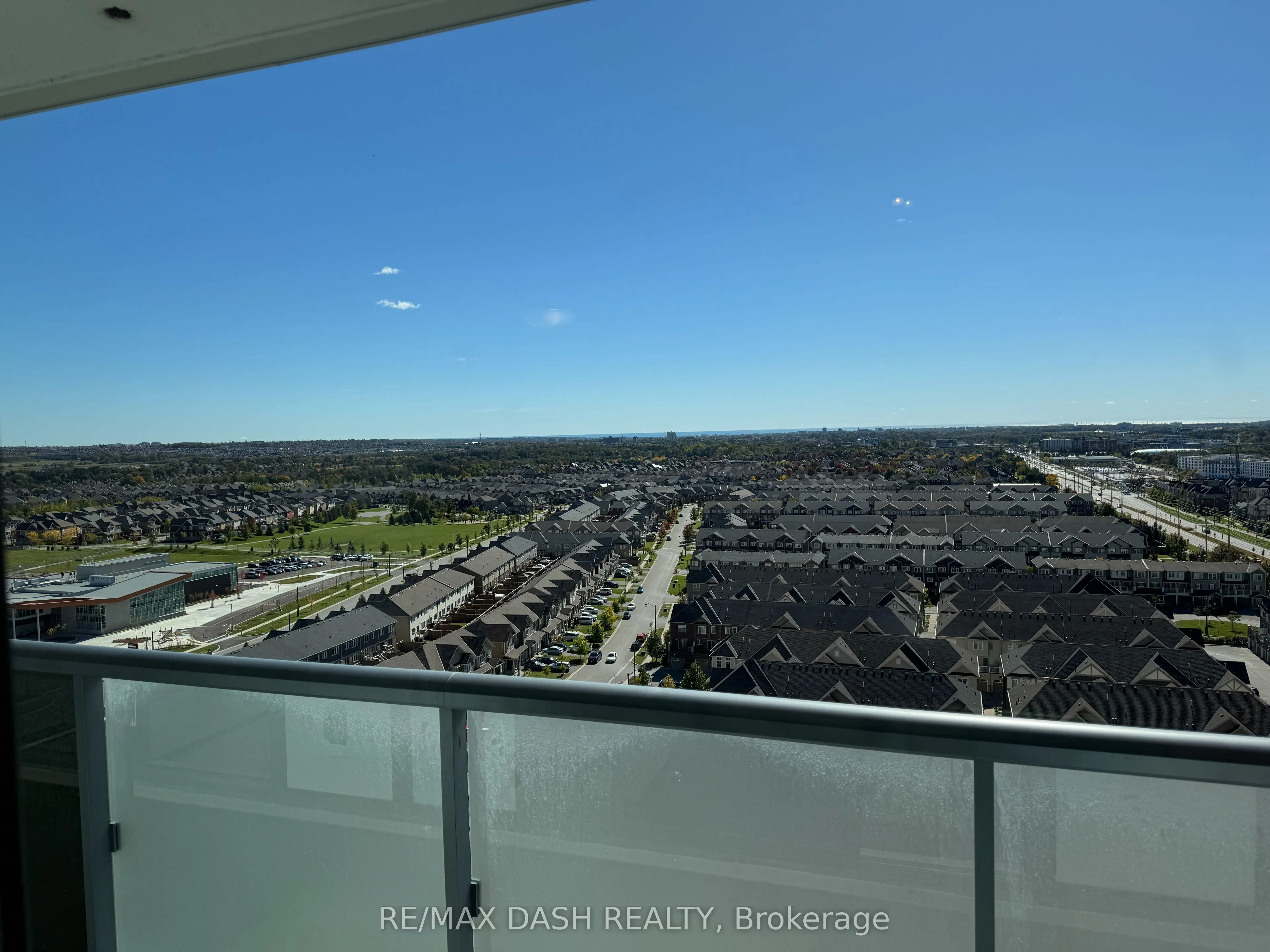 2545 Simcoe Street N #1622