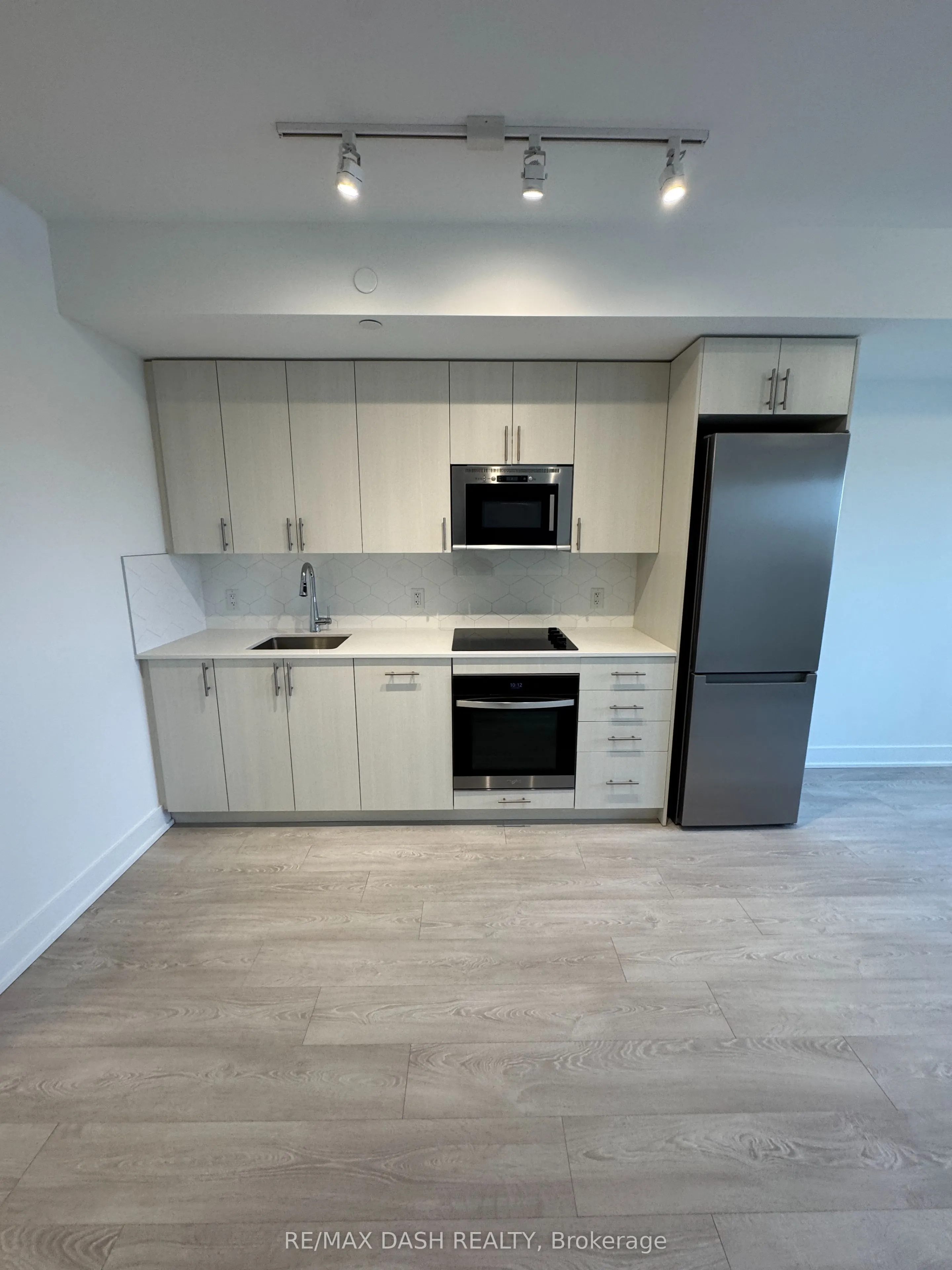 2545 Simcoe Street N #1530