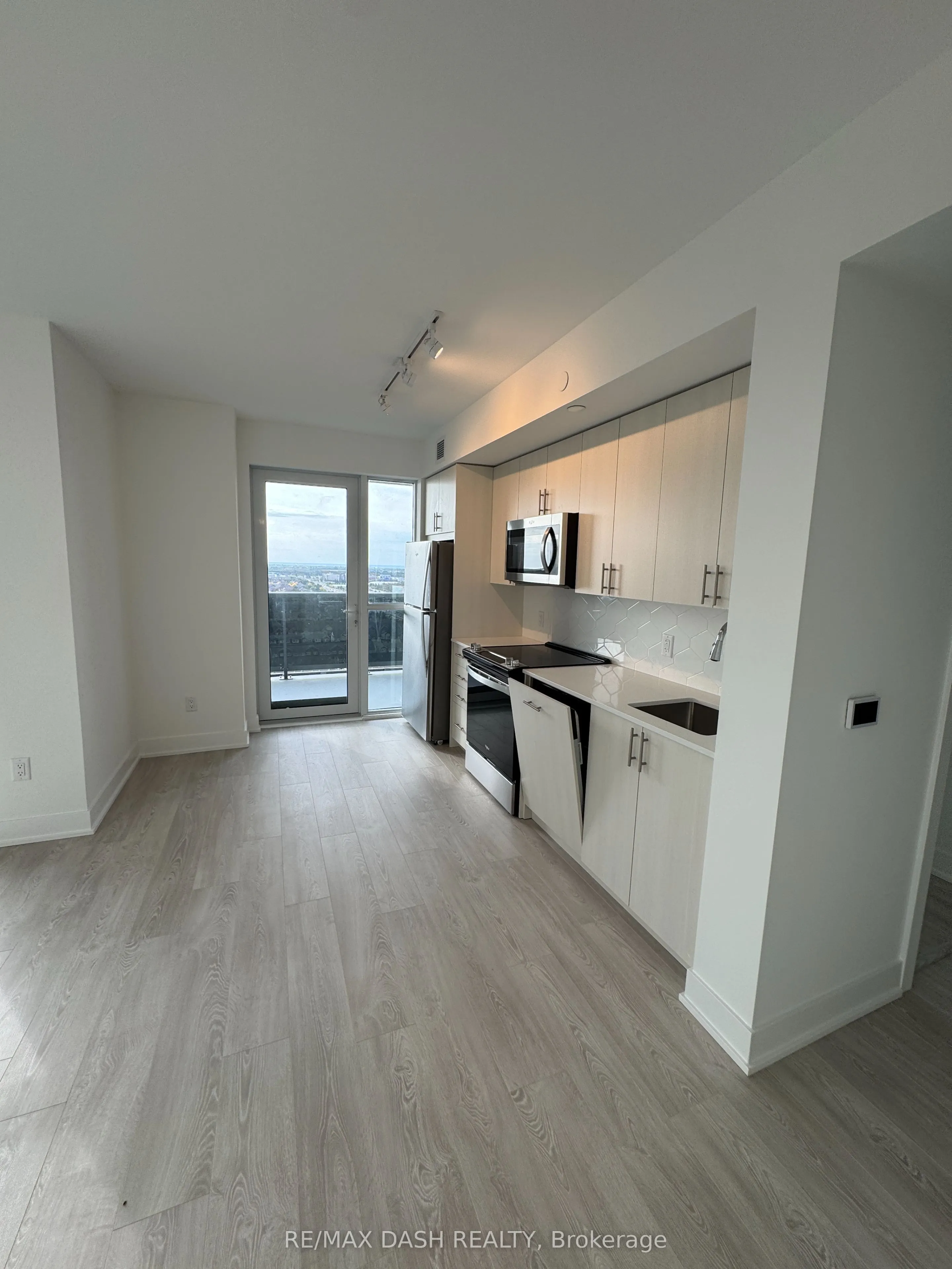 2545 Simcoe Street N #1838