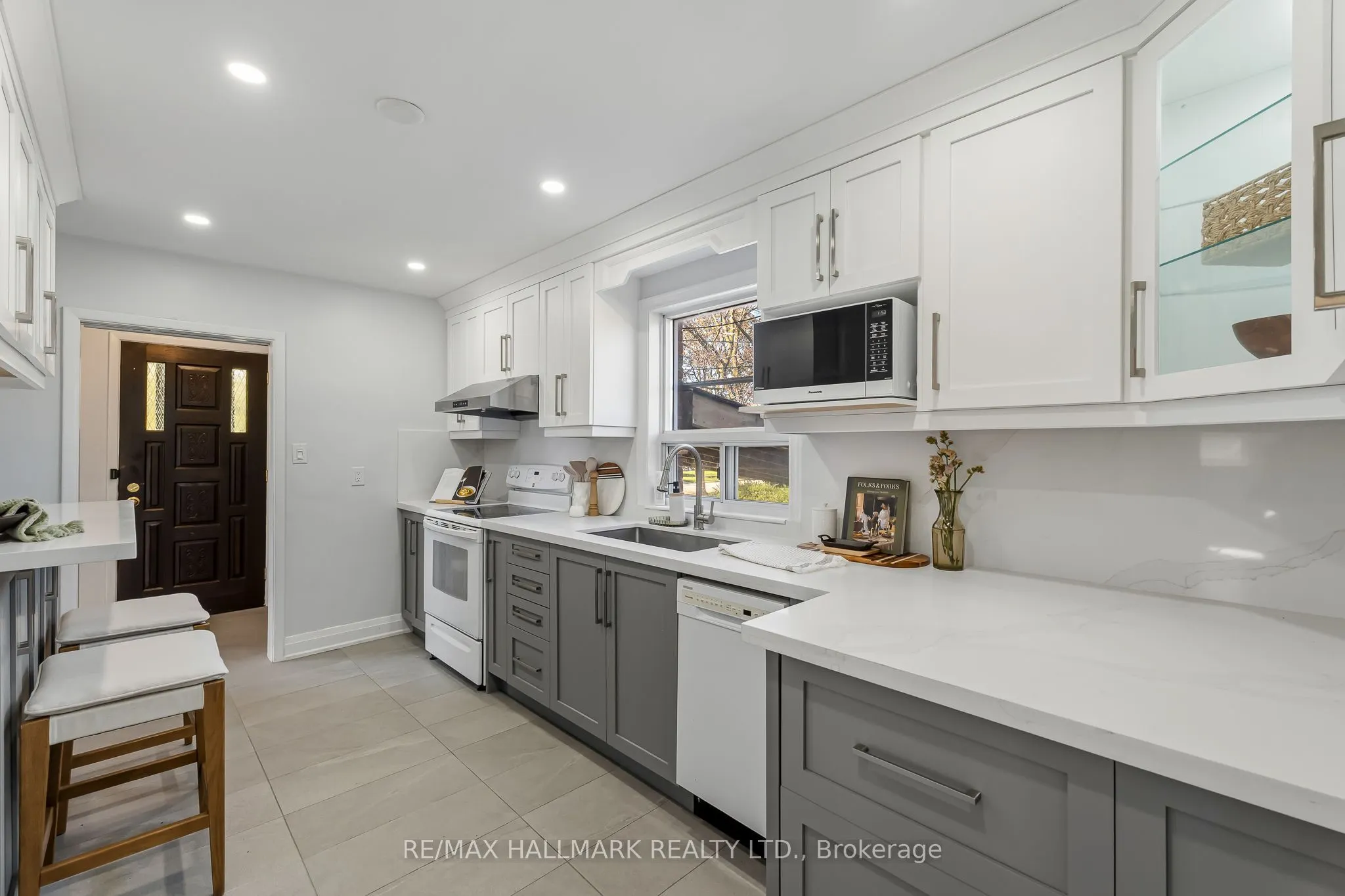 3 Armada Court