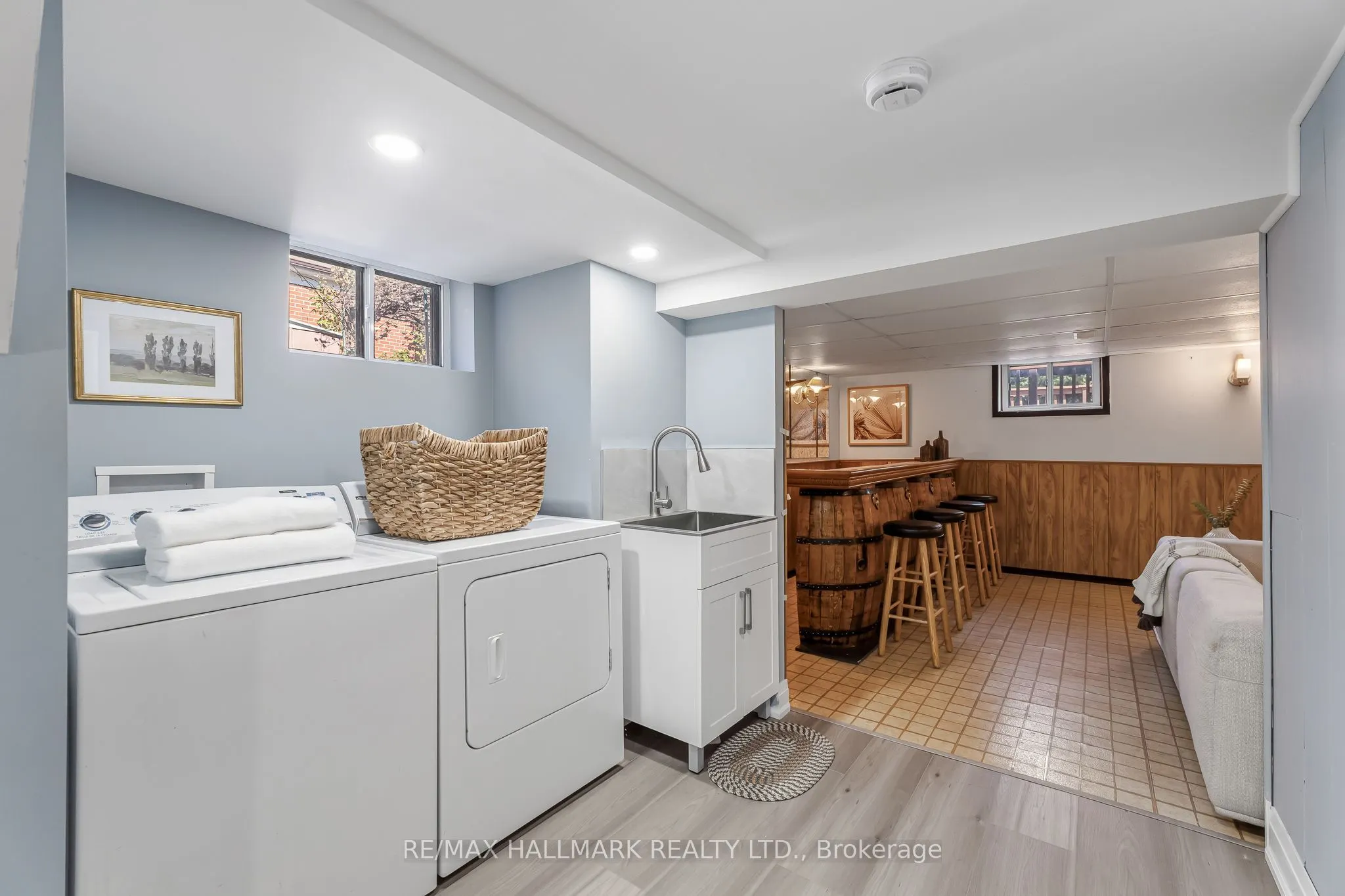 3 Armada Court