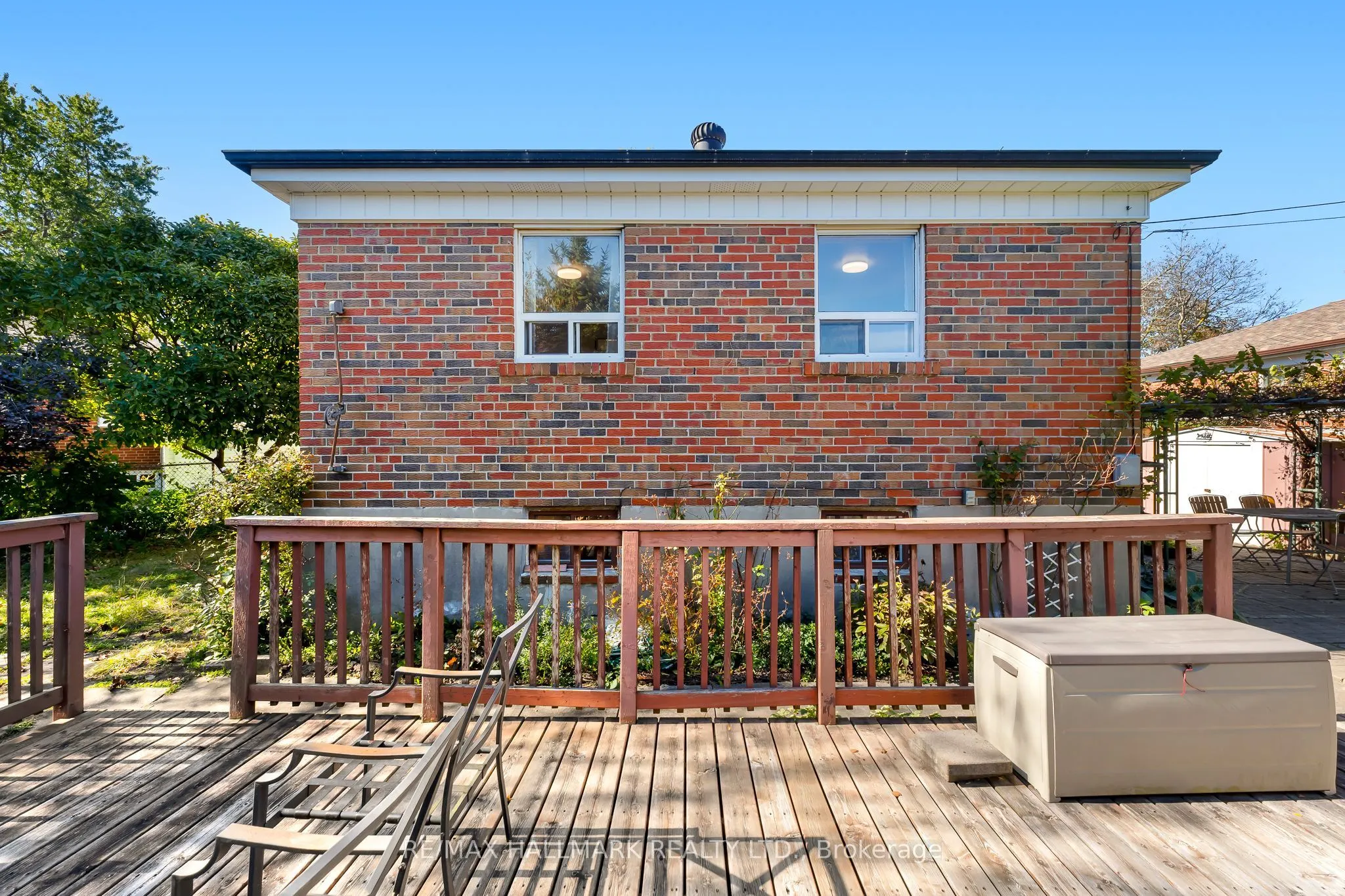 3 Armada Court