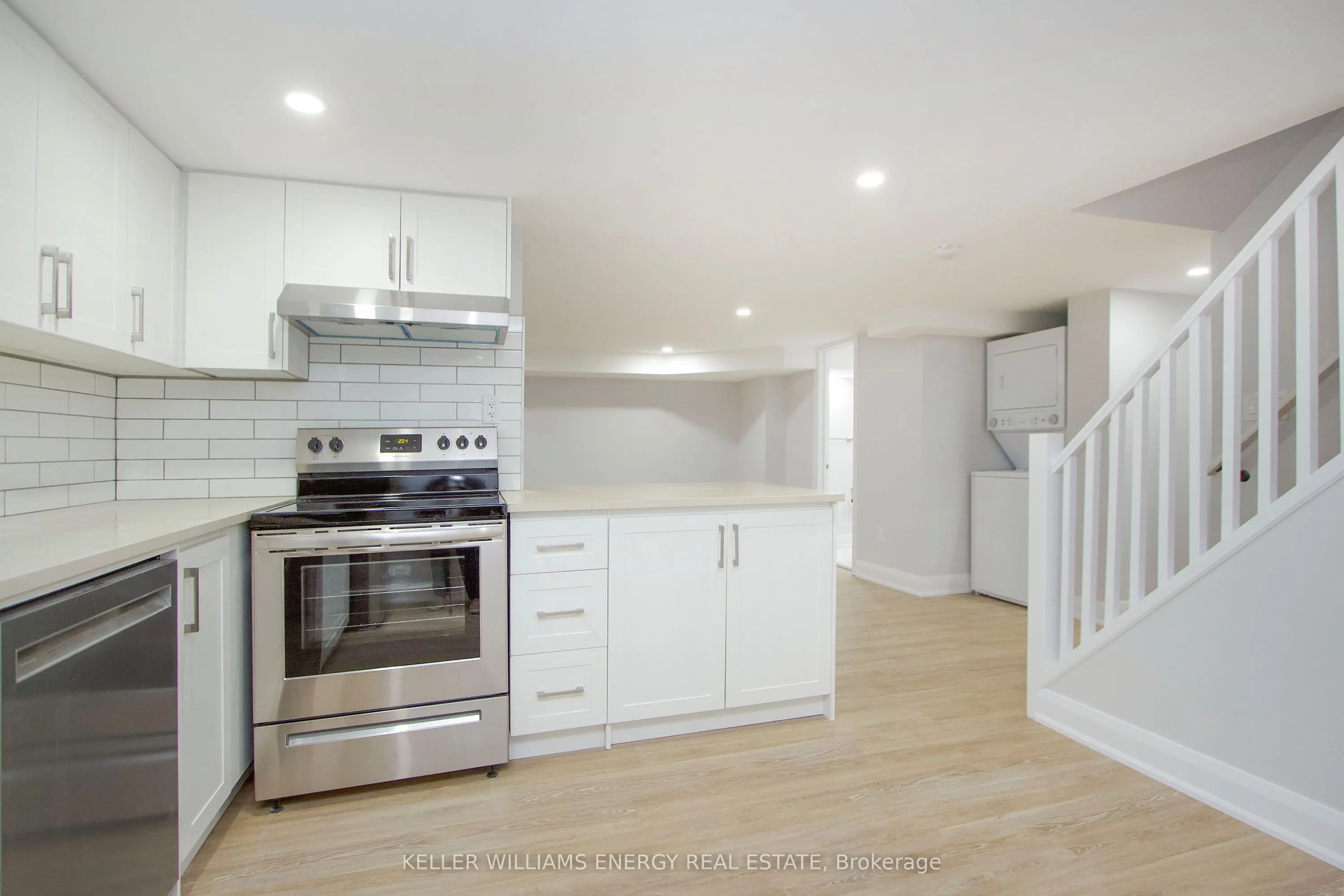 574 Olive Avenue #Lower