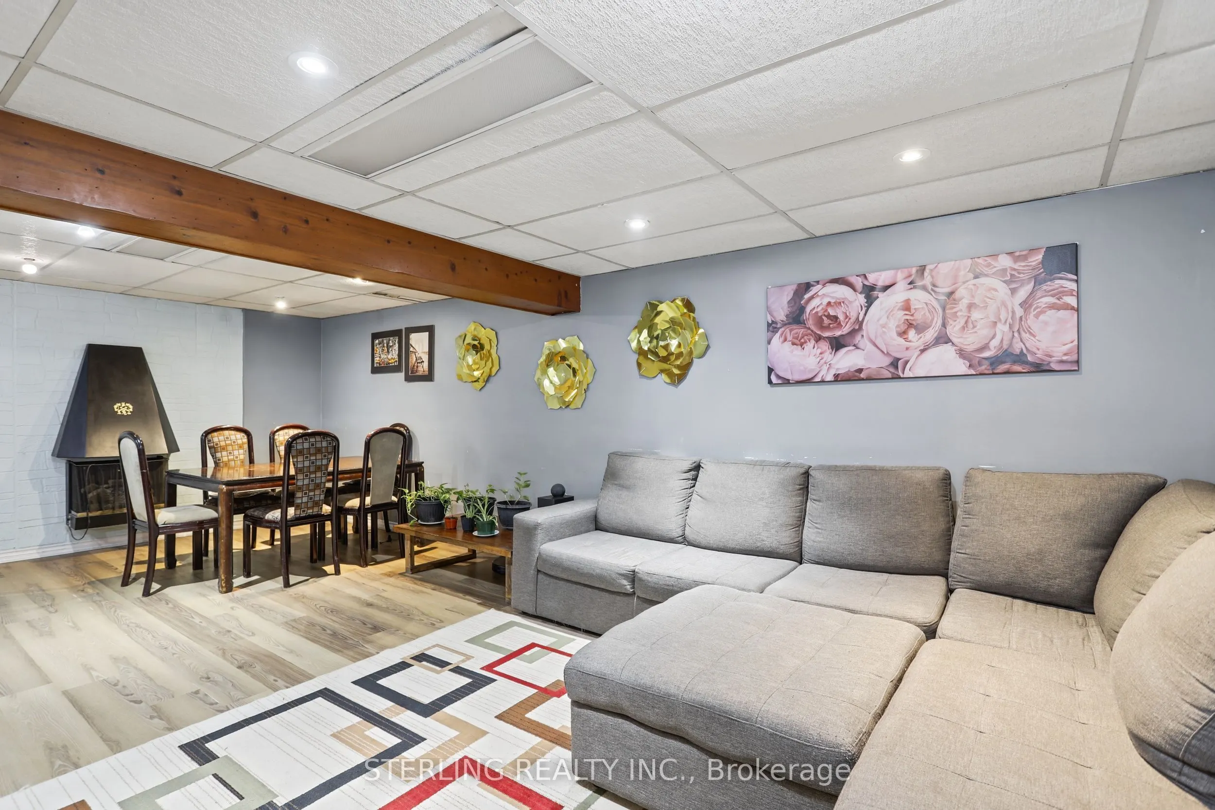 27 Oakmeadow Boulevard