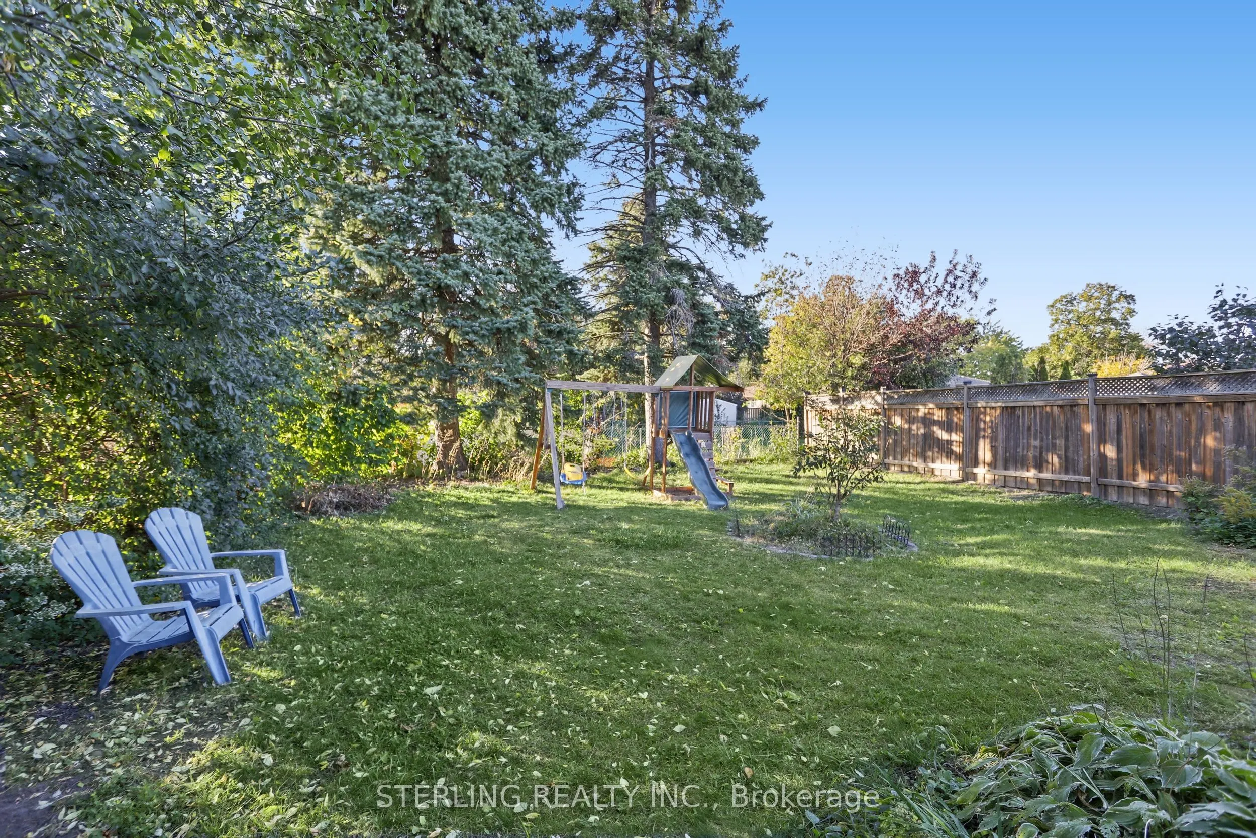 27 Oakmeadow Boulevard