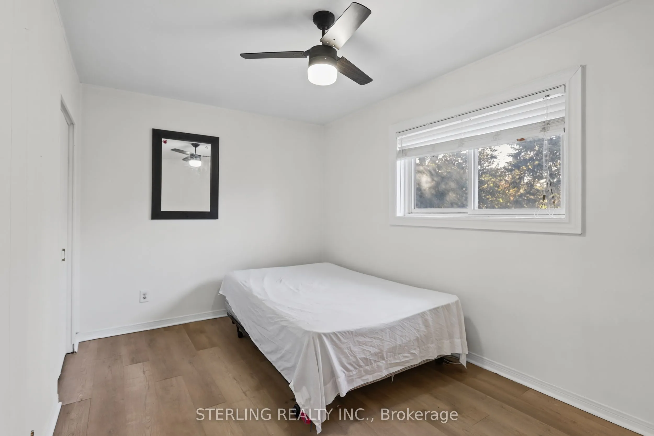 27 Oakmeadow Boulevard