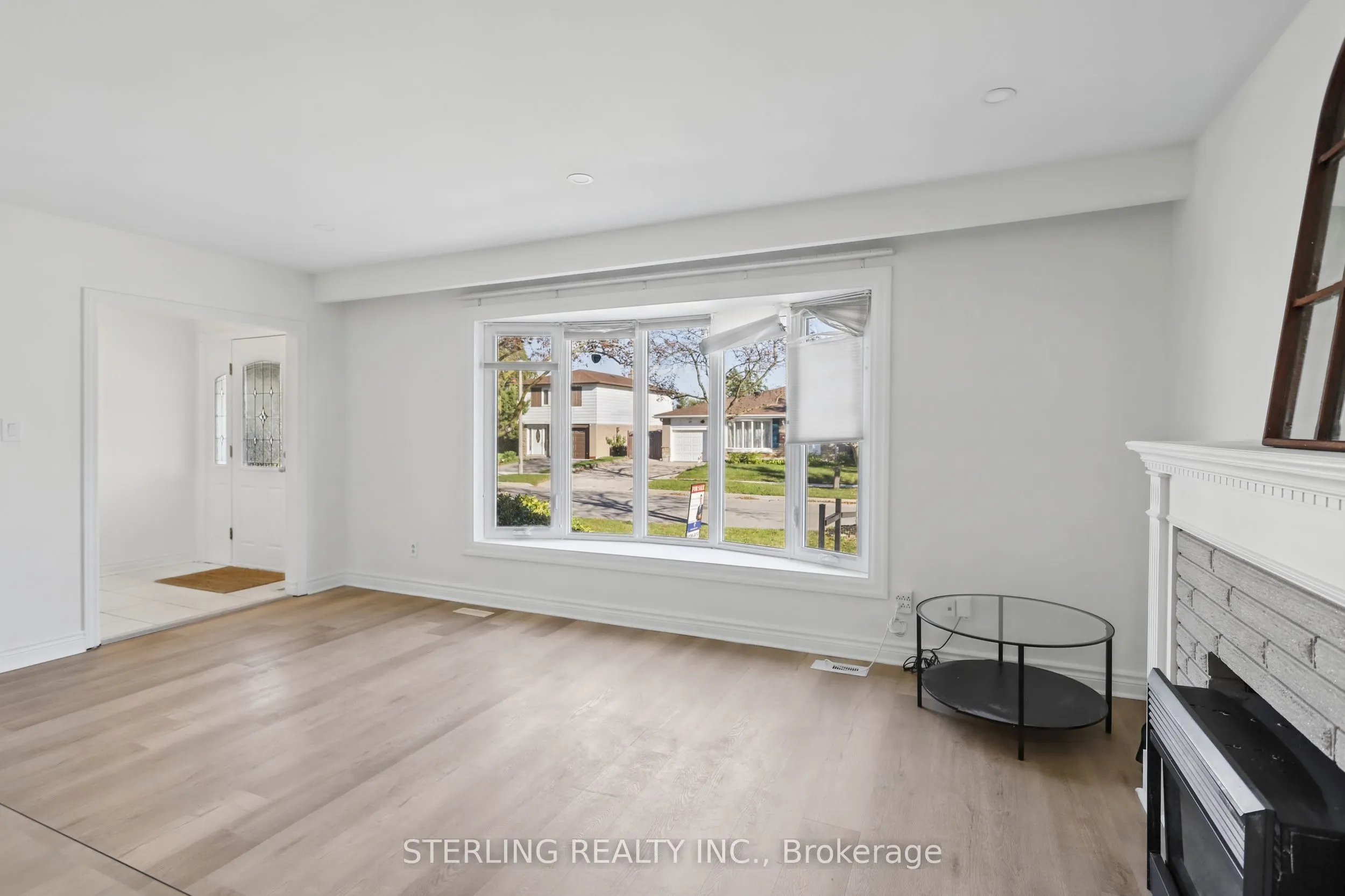 27 Oakmeadow Boulevard