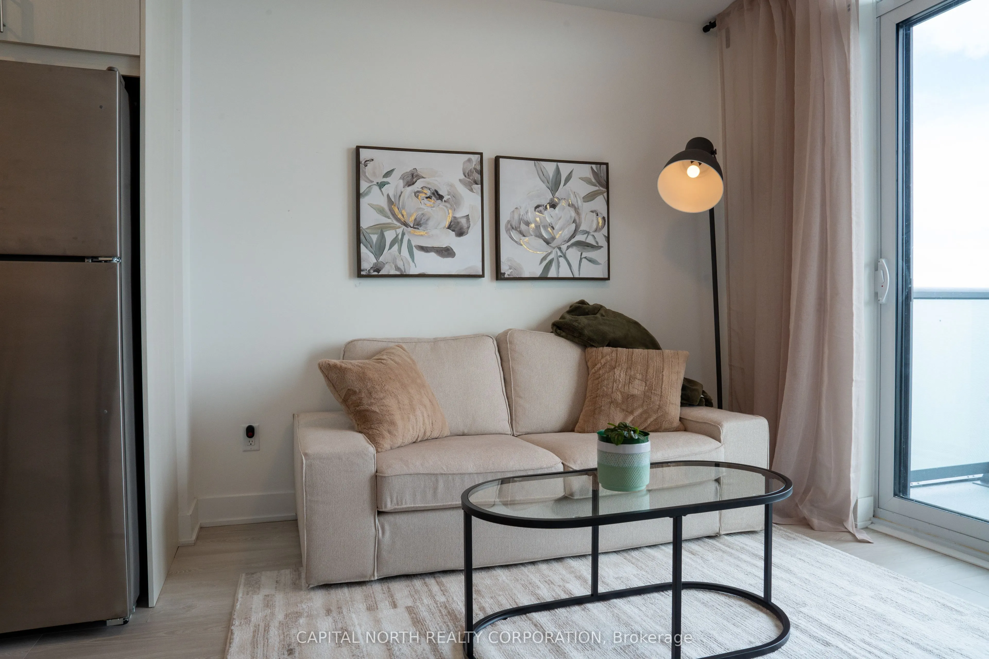 2545 Simcoe Street N #1904