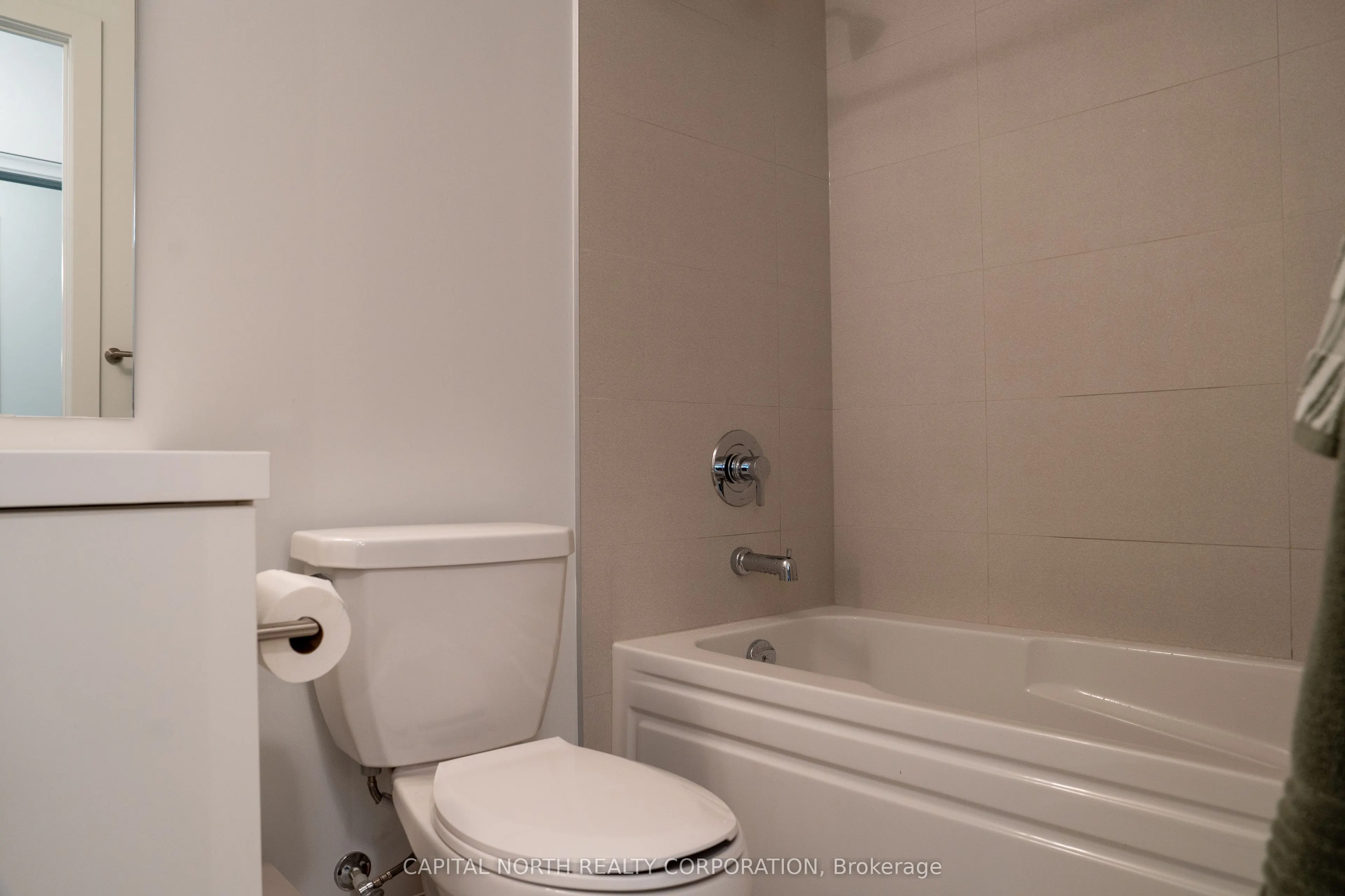 2545 Simcoe Street N #1904