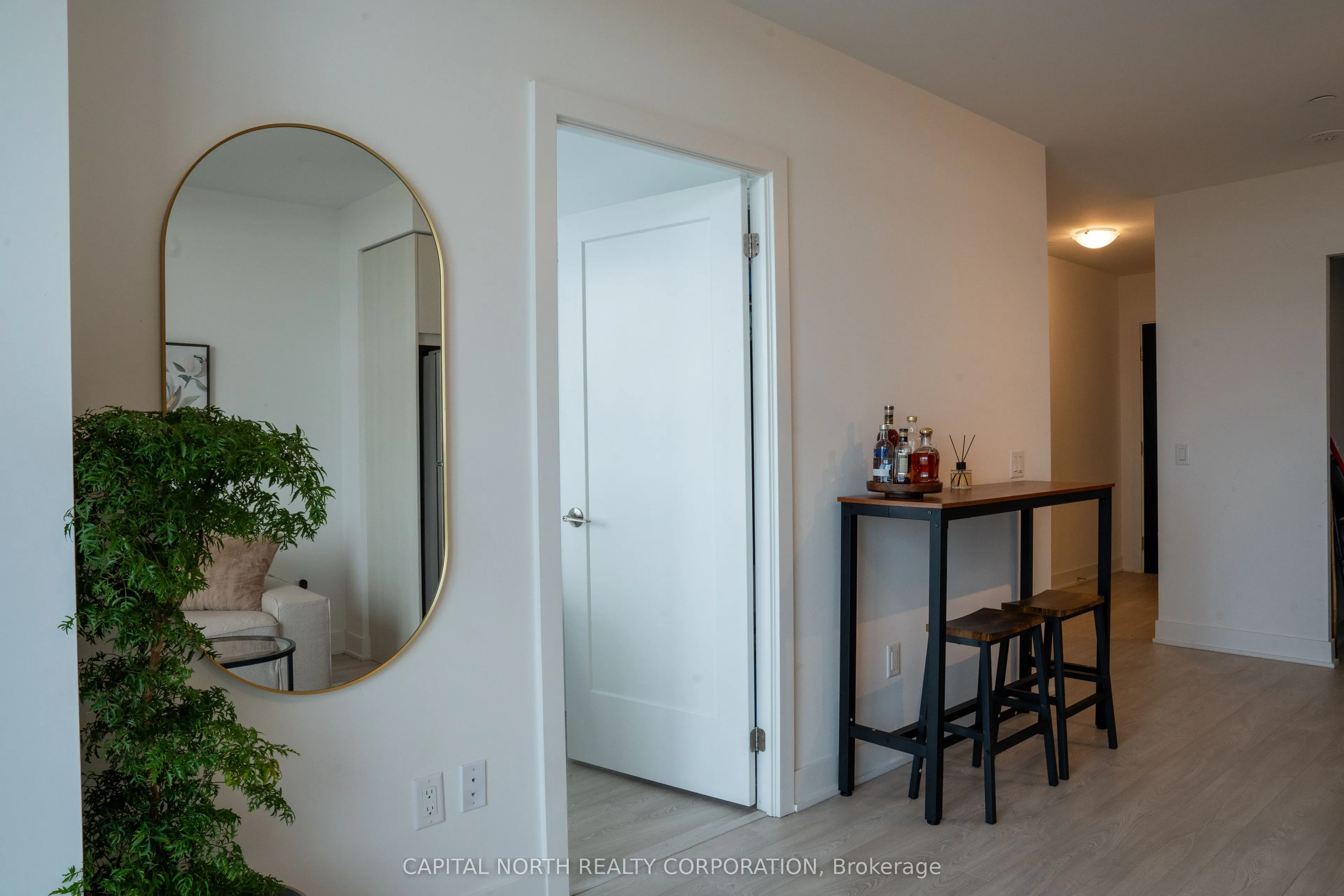 2545 Simcoe Street N #1904