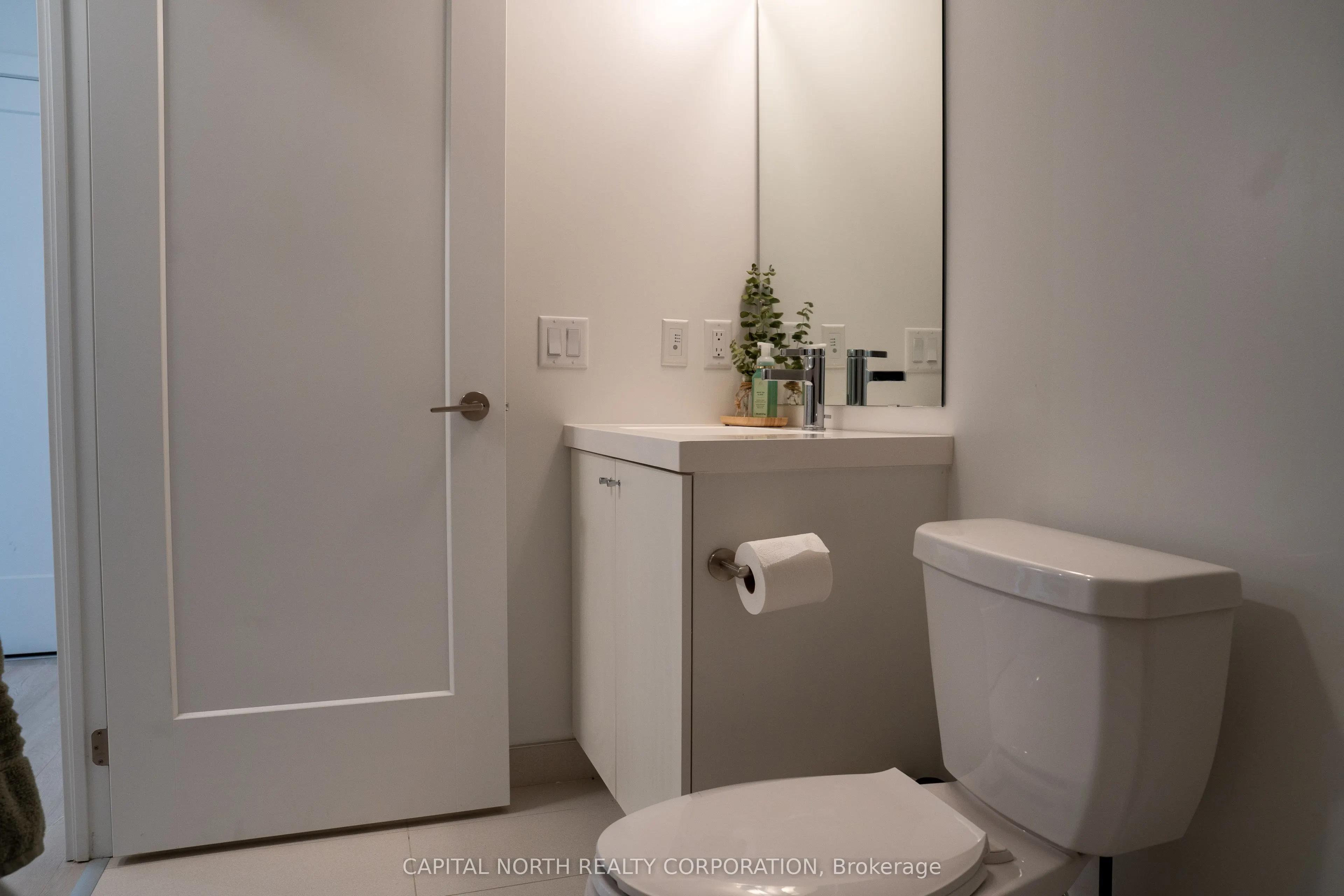 2545 Simcoe Street N #1904