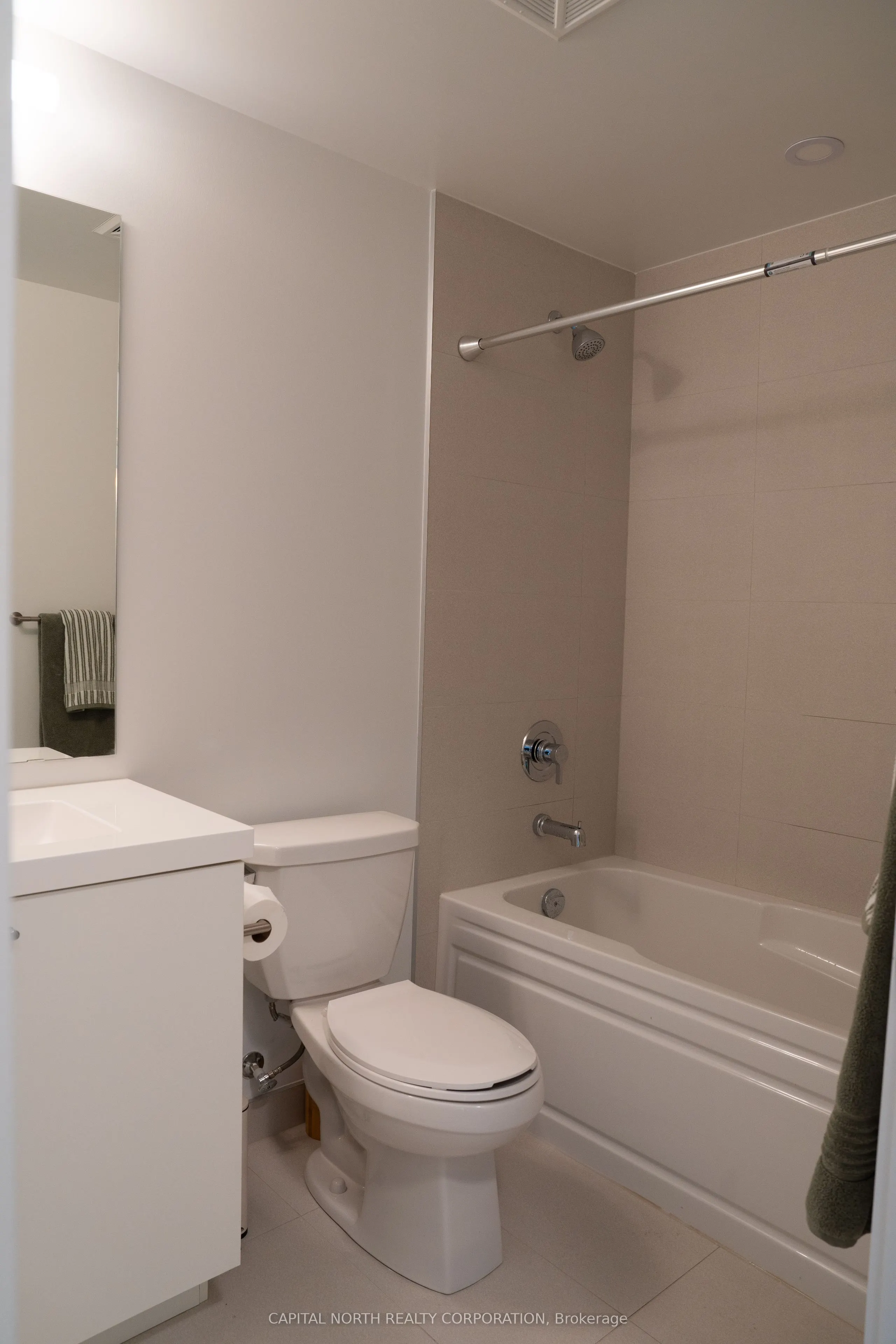 2545 Simcoe Street N #1904