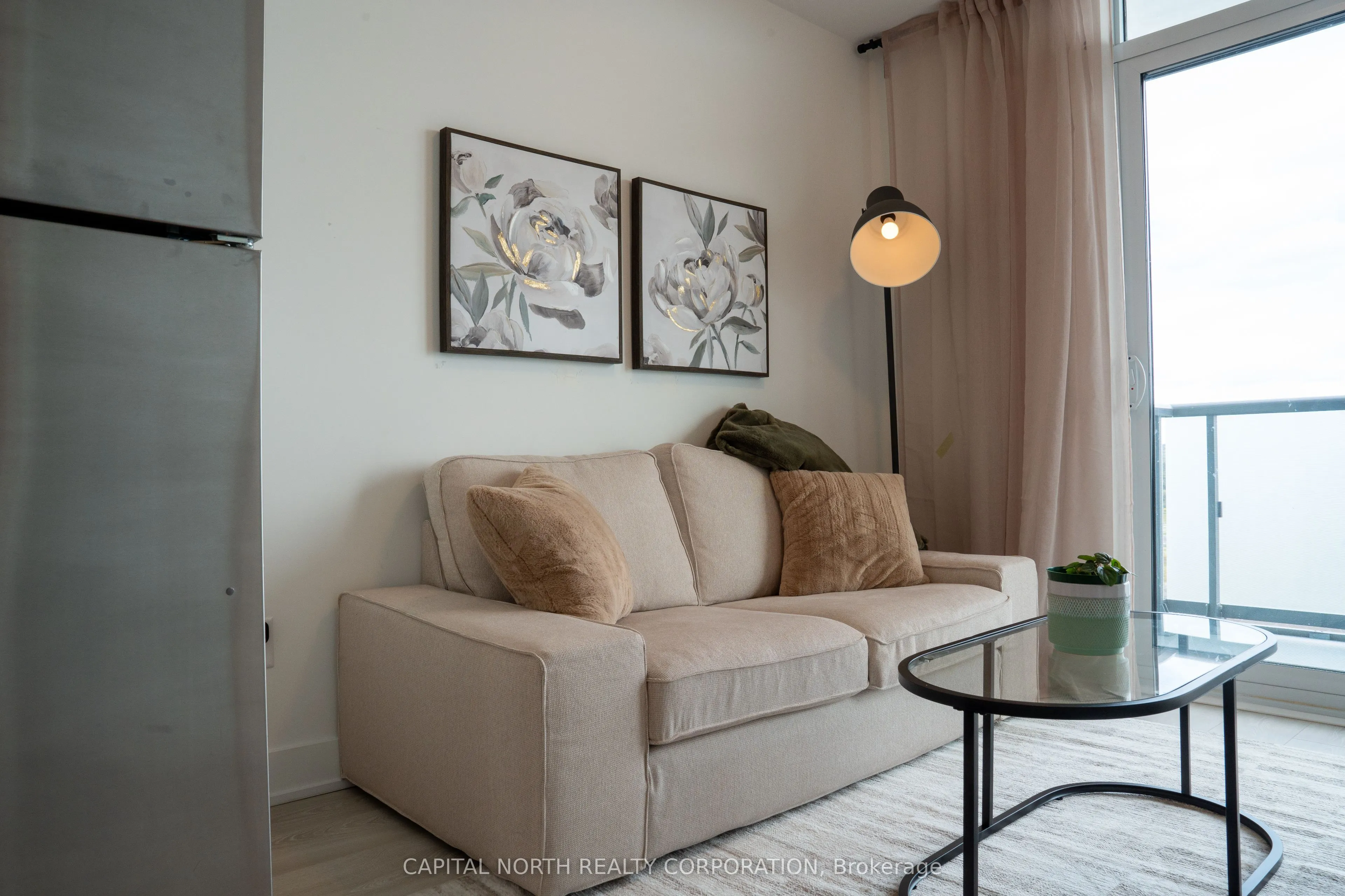 2545 Simcoe Street N #1904