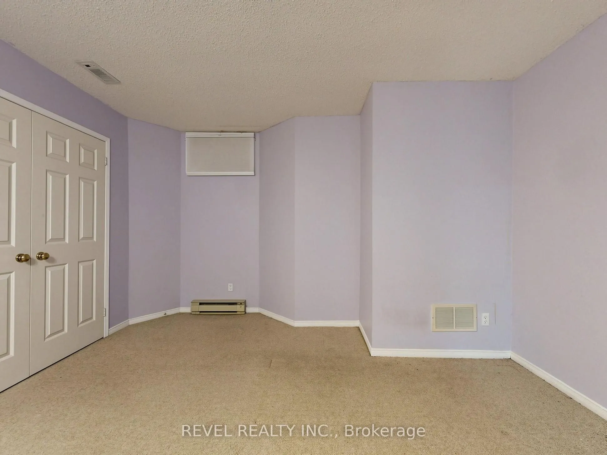 831 Regal Crescent #Lower