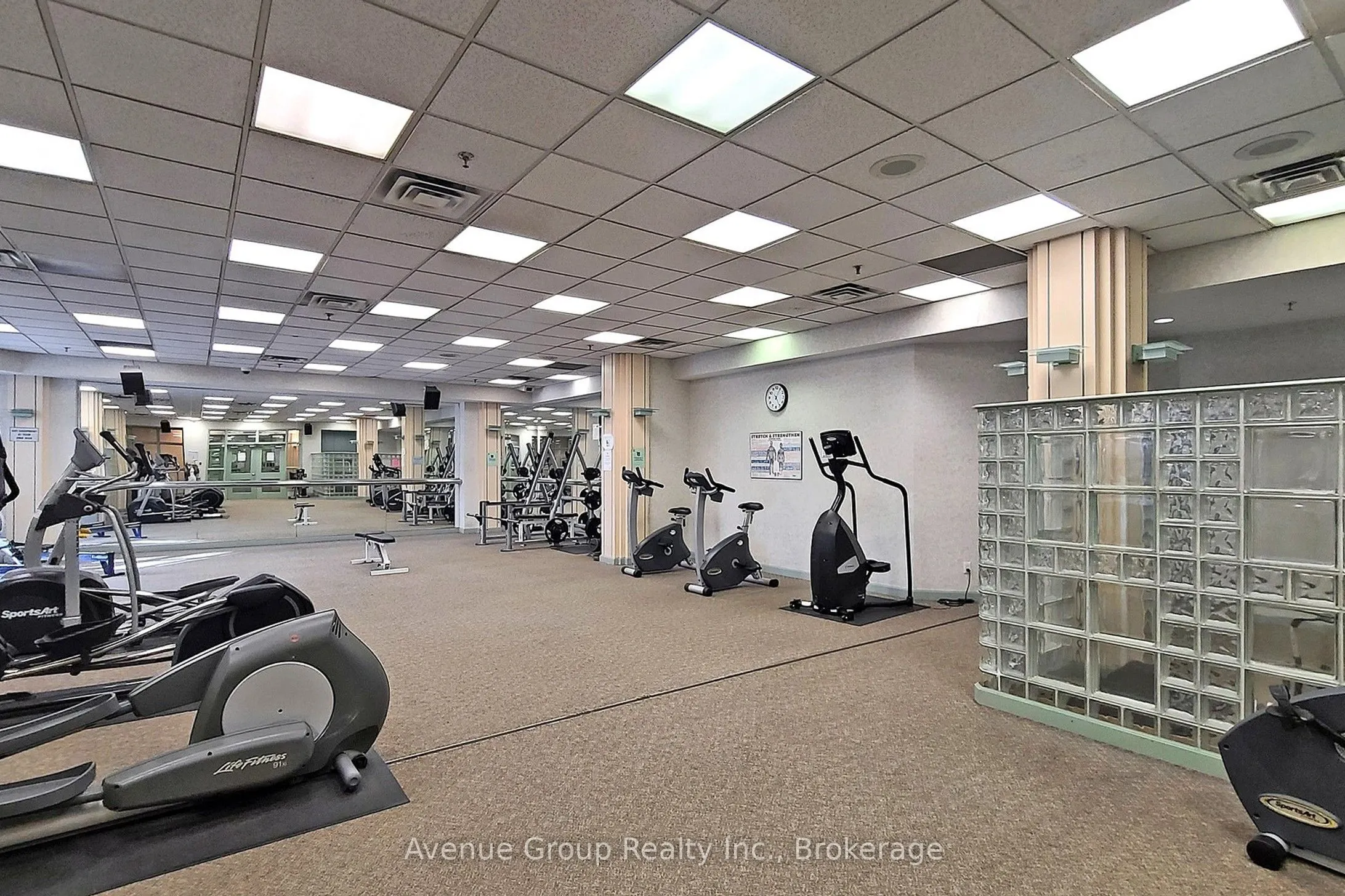 68 Corporate Drive #1527