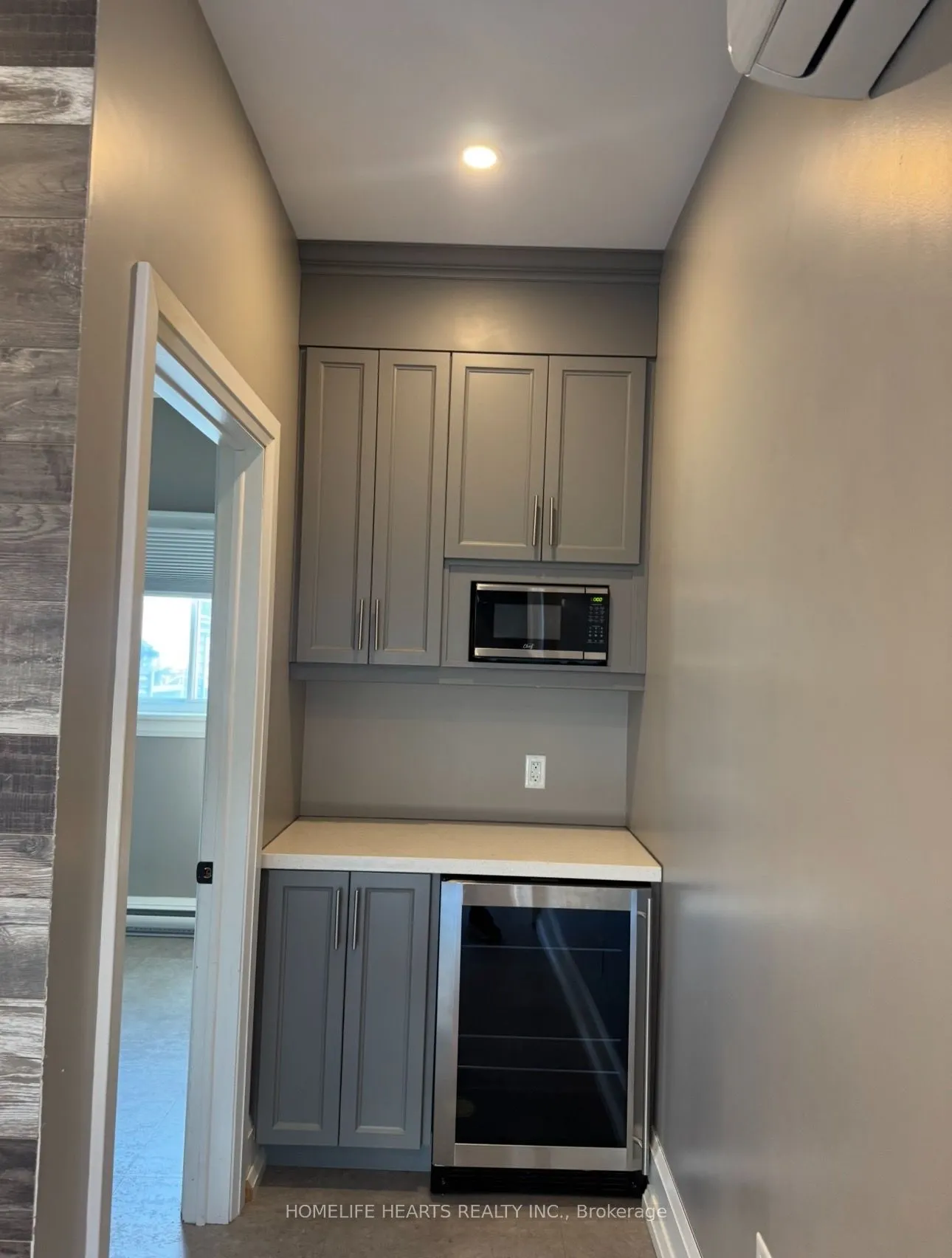 113 King Street E #2