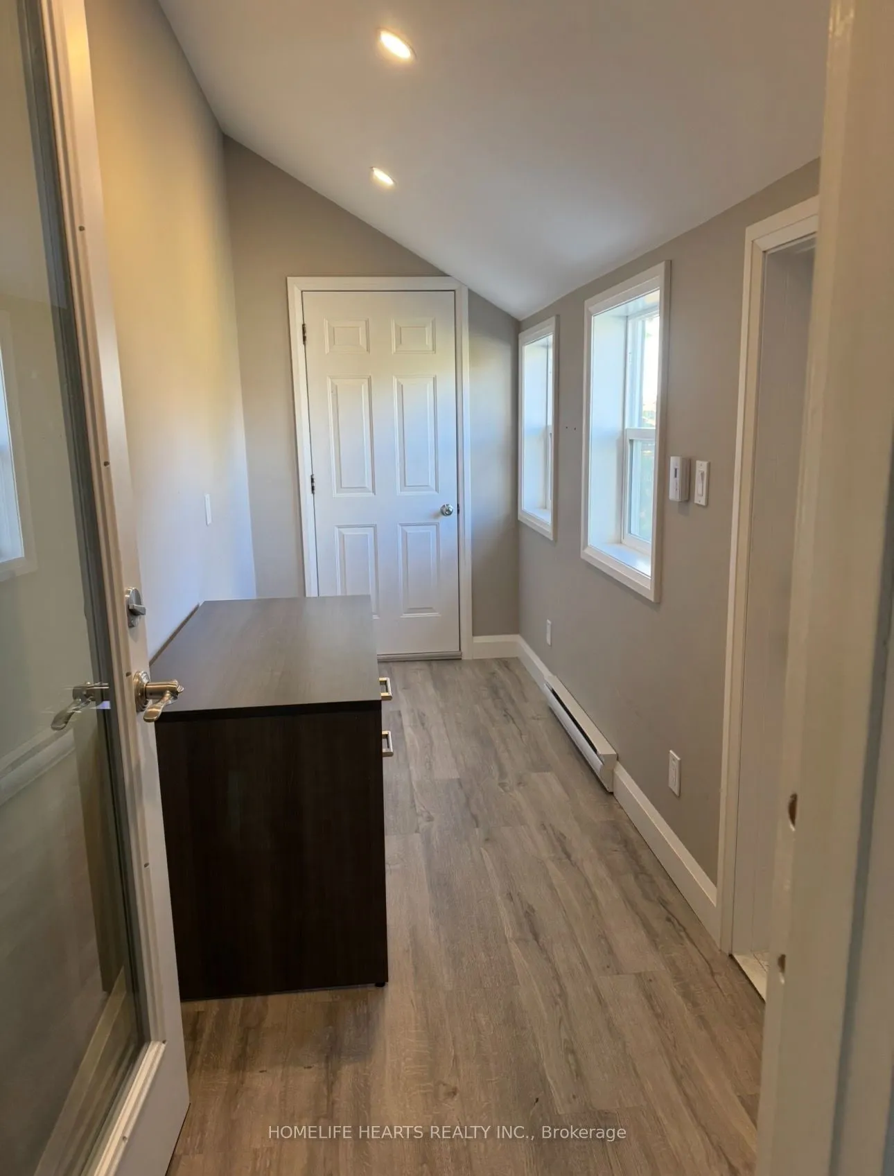 113 King Street E #2