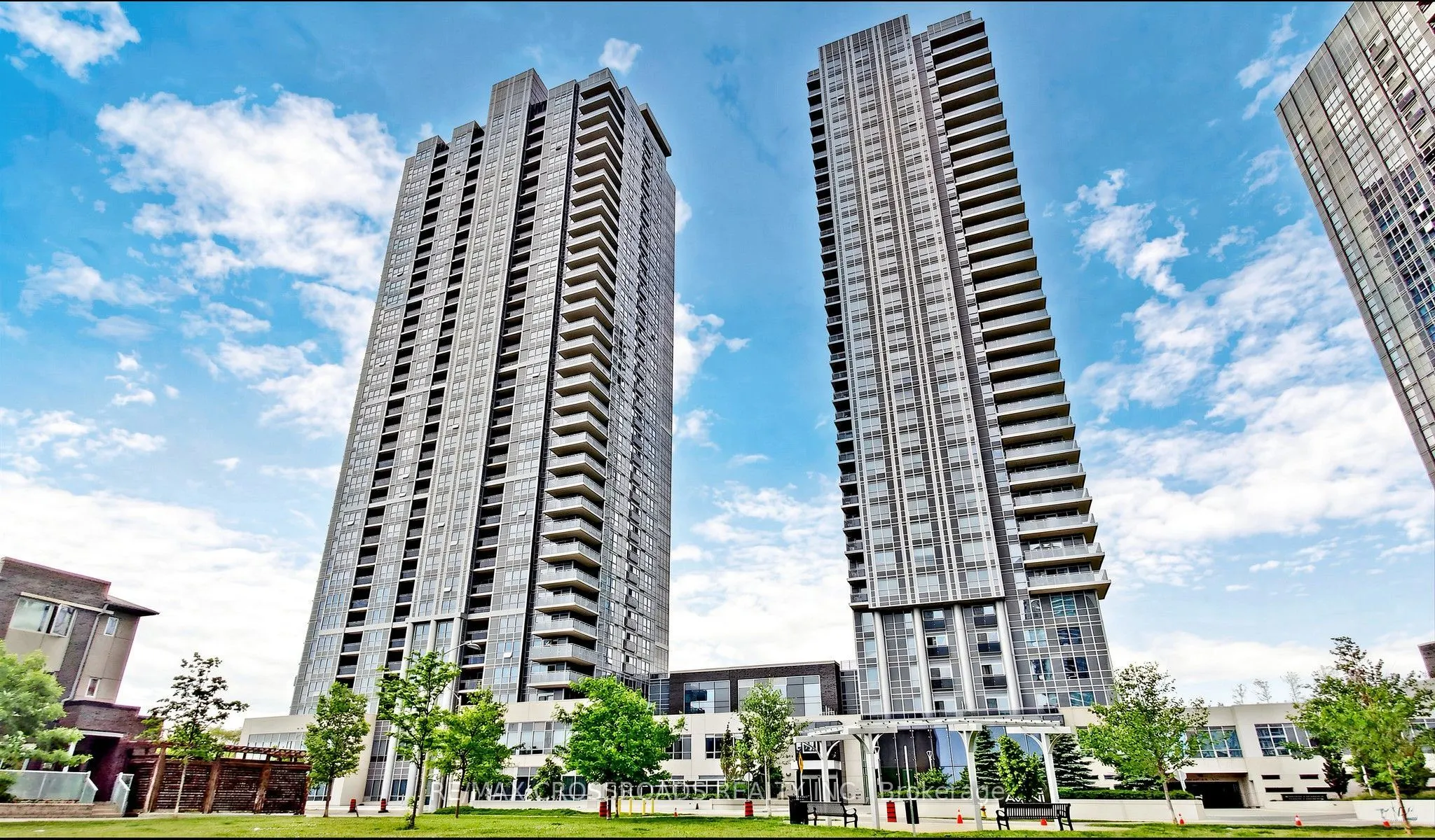 275 Village Green Square #525