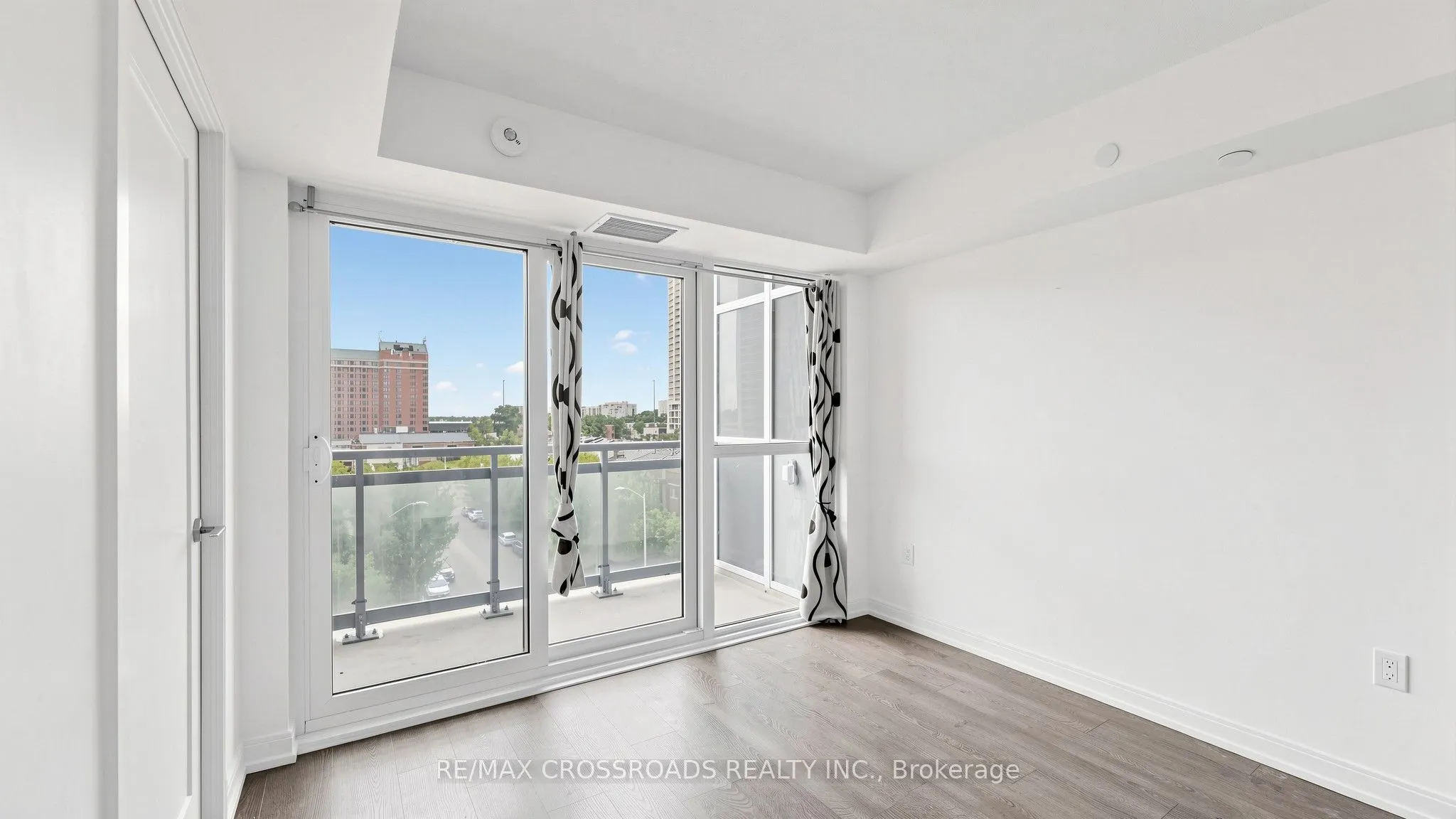 275 Village Green Square #525
