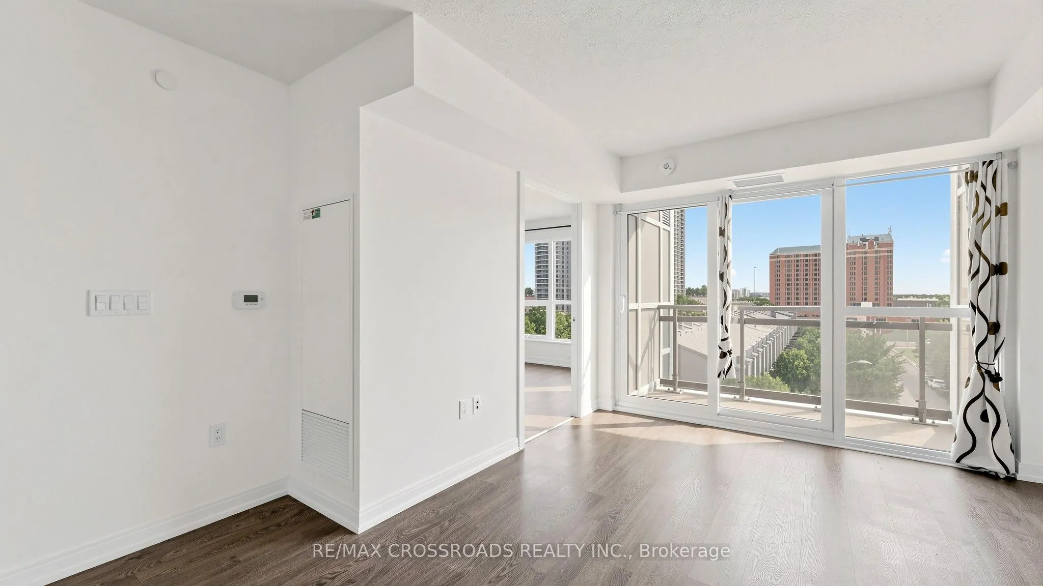 275 Village Green Square #525
