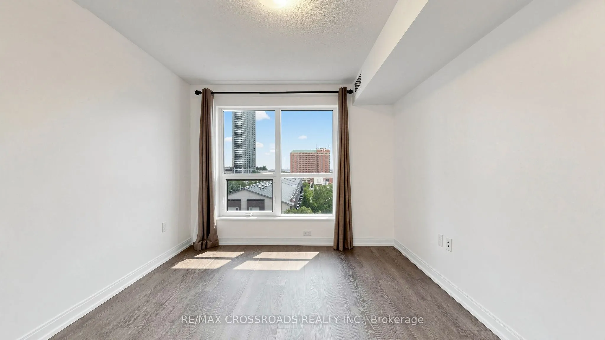 275 Village Green Square #525