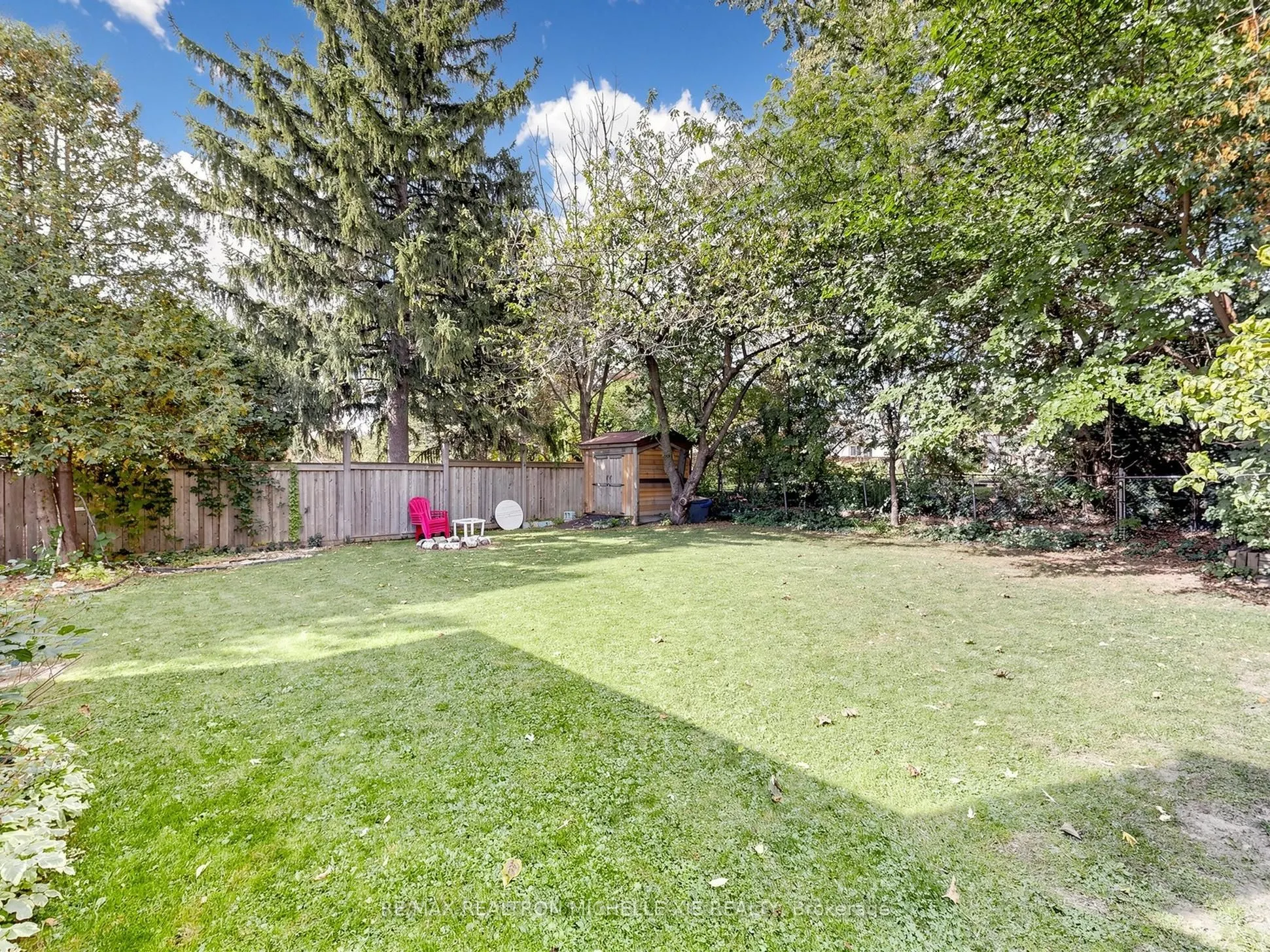 71 Oakmeadow Boulevard