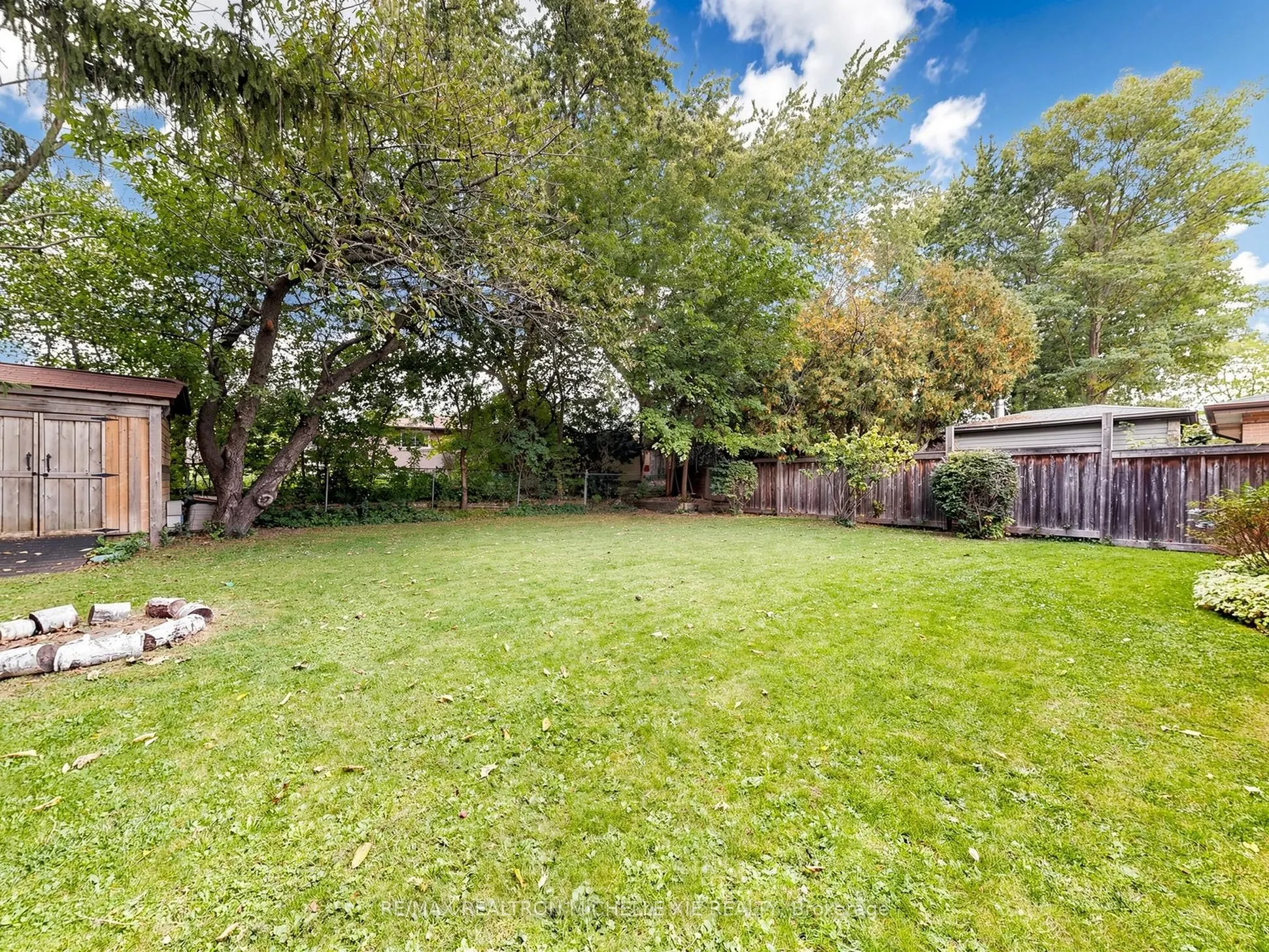 71 Oakmeadow Boulevard