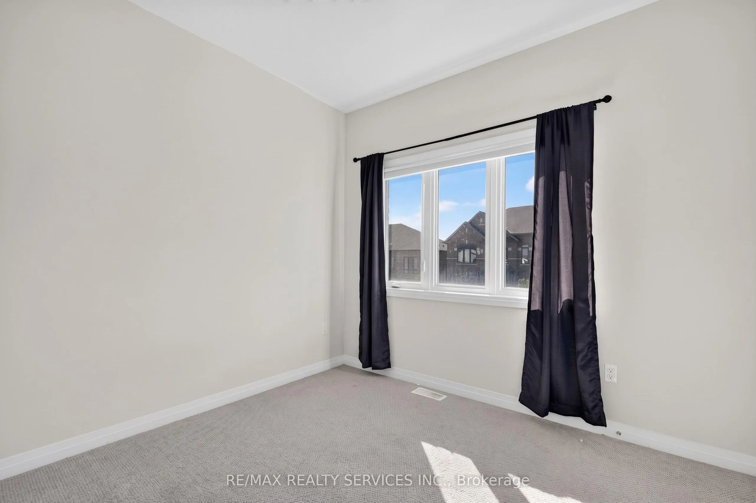 225 Coronation Road