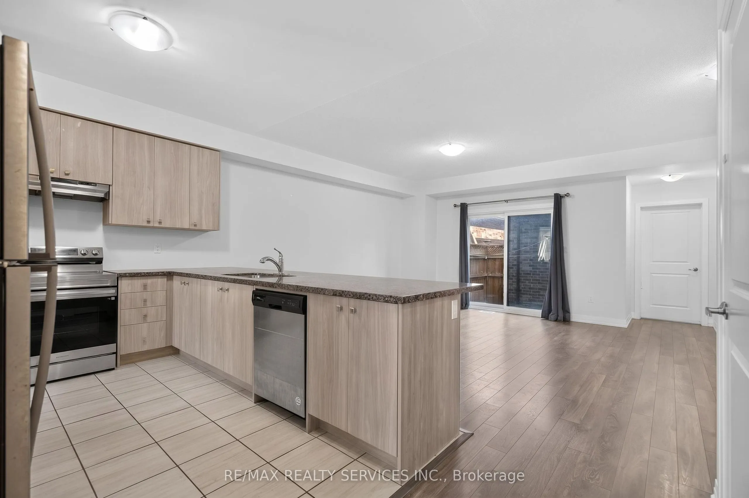 225 Coronation Road
