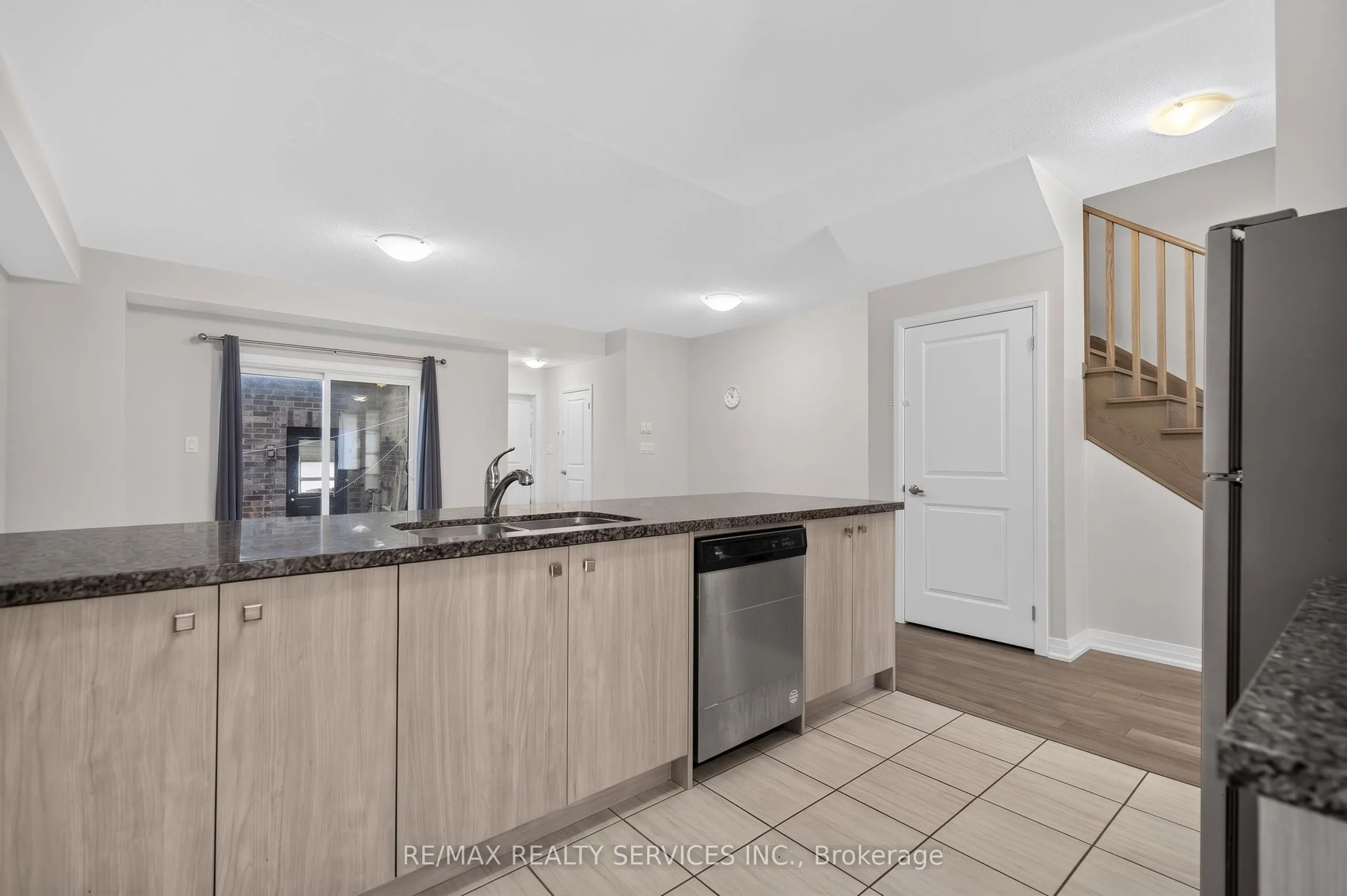 225 Coronation Road