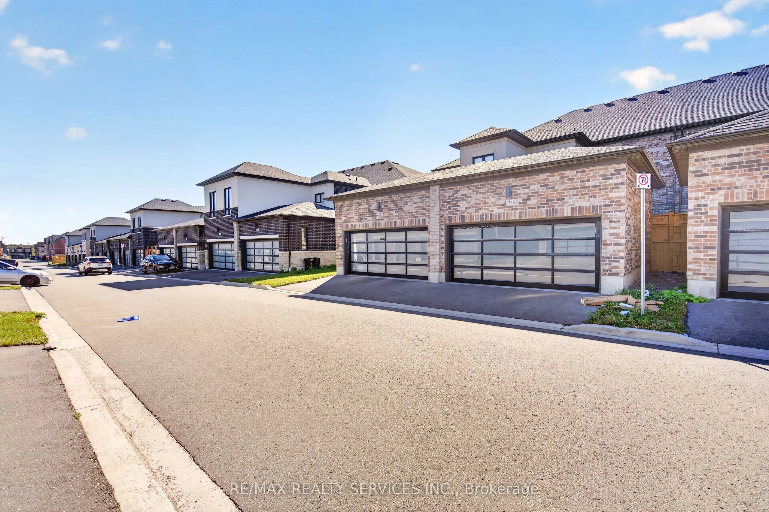 225 Coronation Road