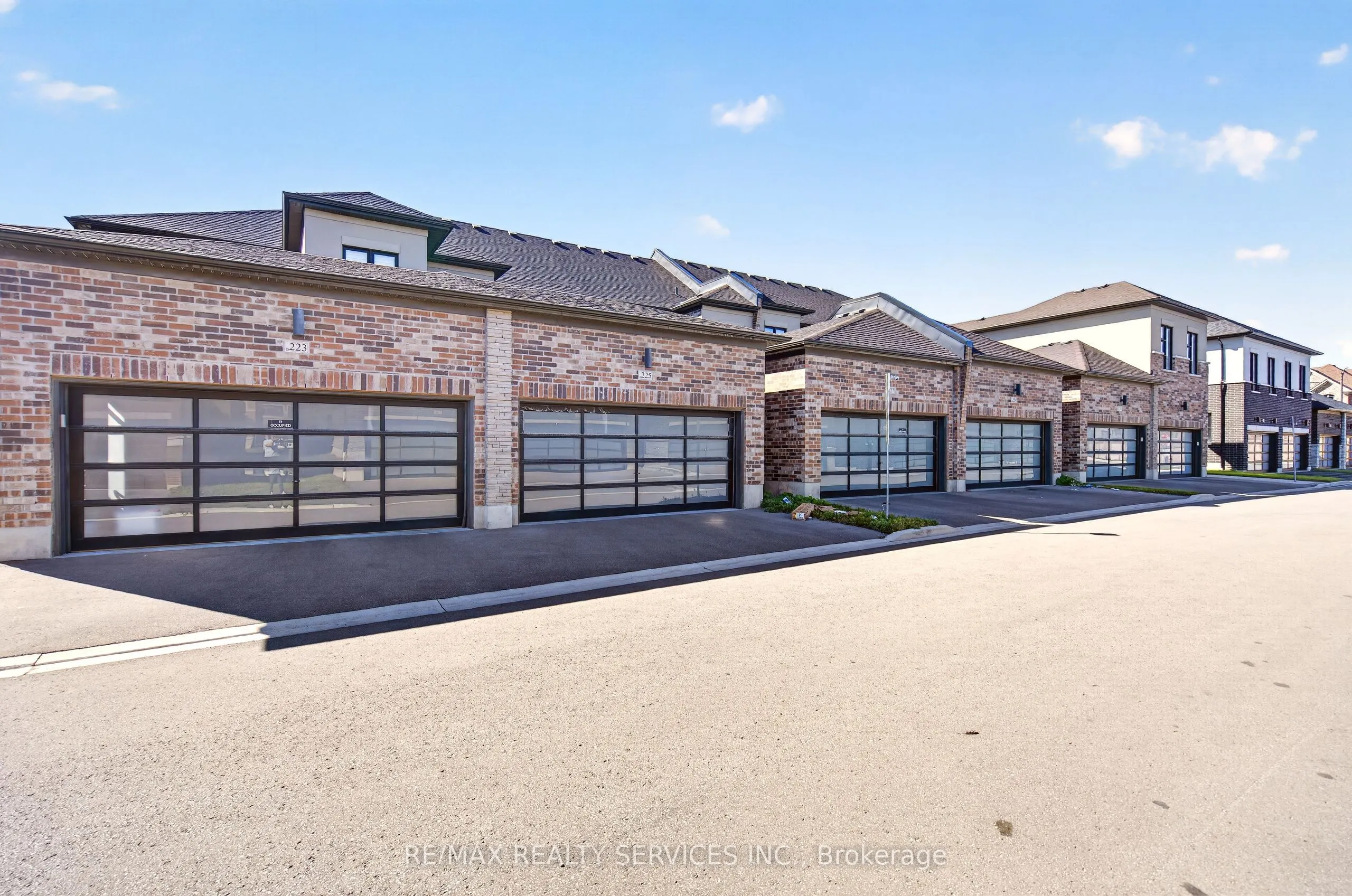 225 Coronation Road