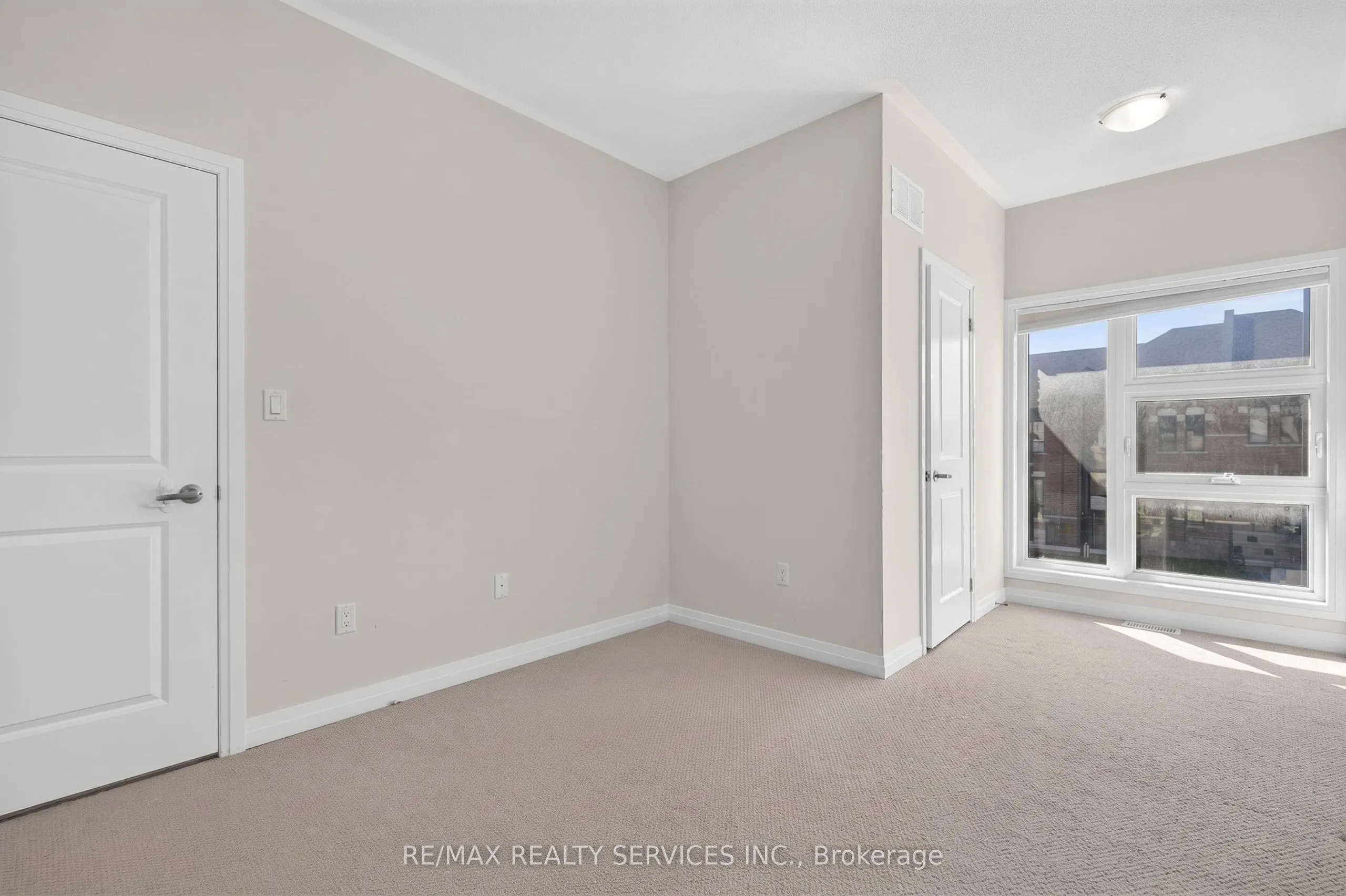 225 Coronation Road
