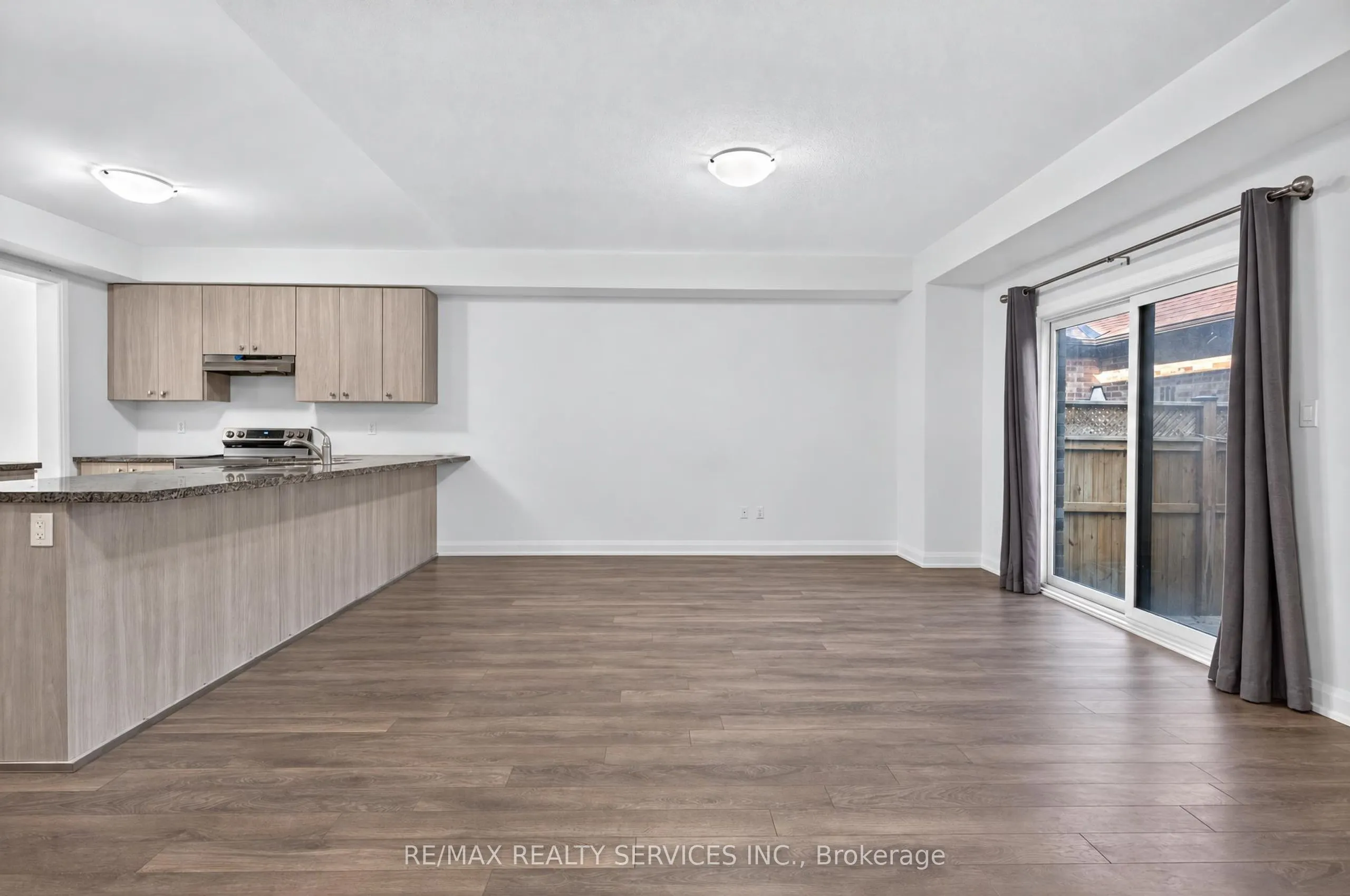 225 Coronation Road