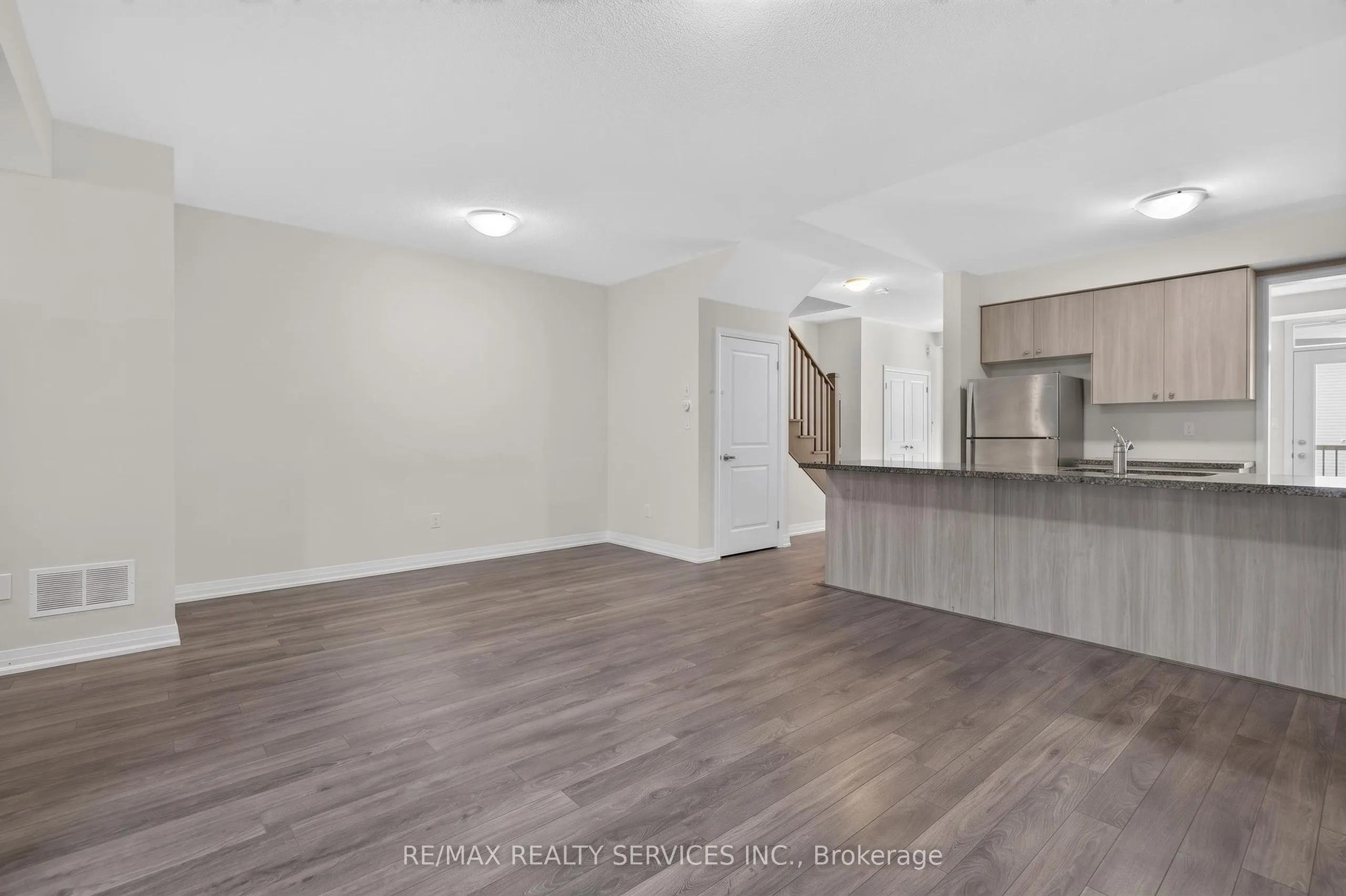 225 Coronation Road