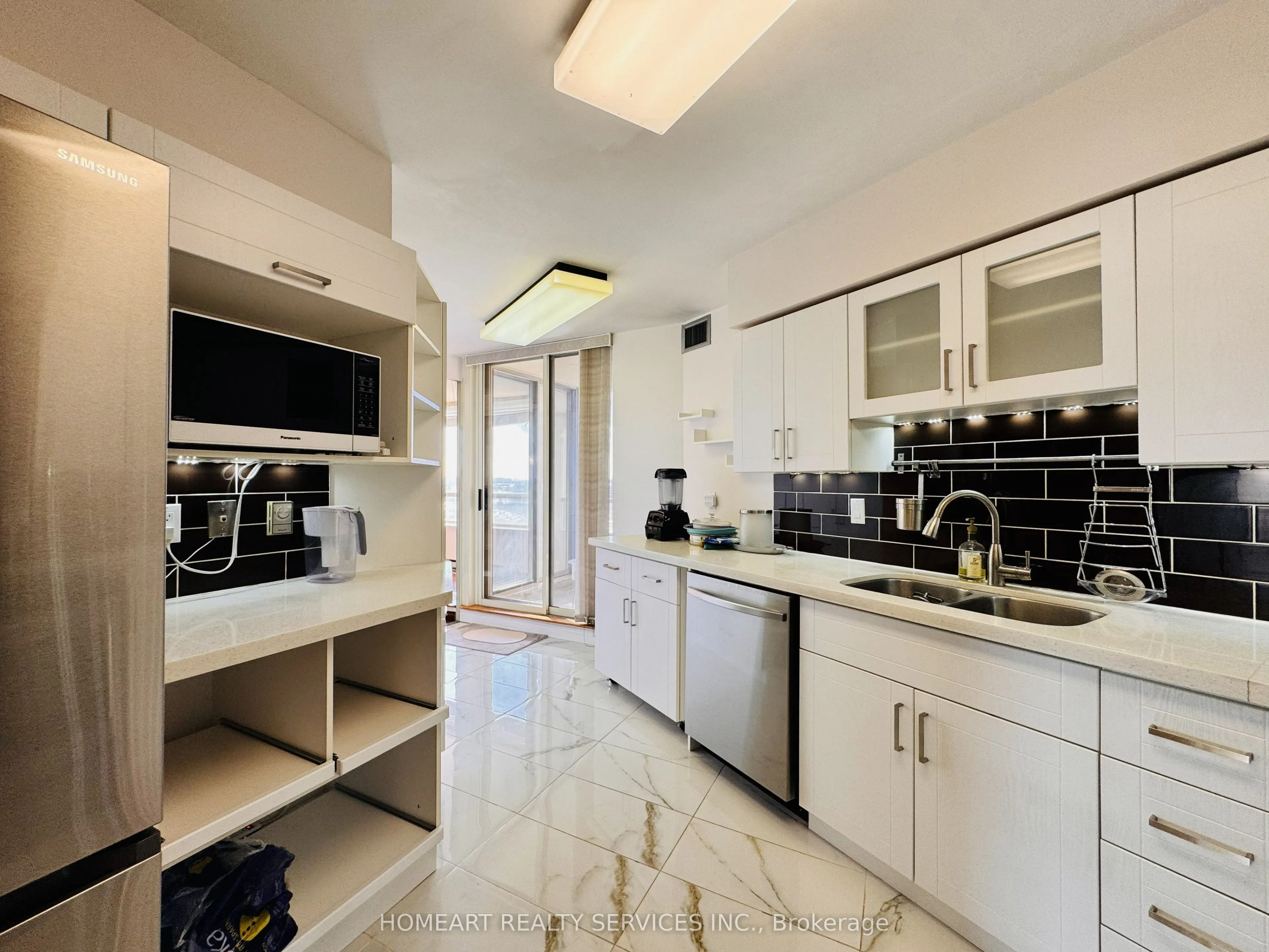 175 Bamburgh Circle #1018