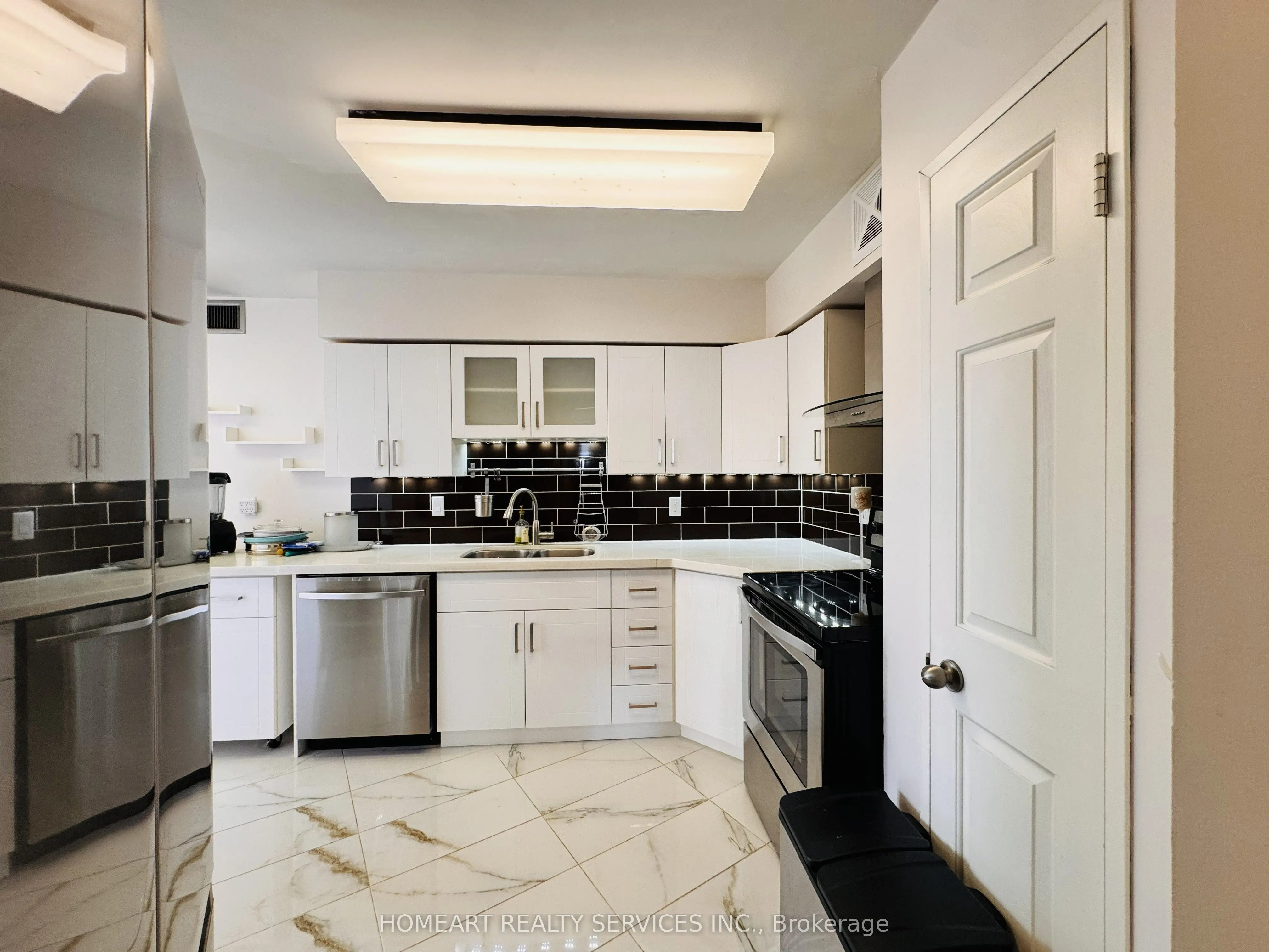 175 Bamburgh Circle #1018