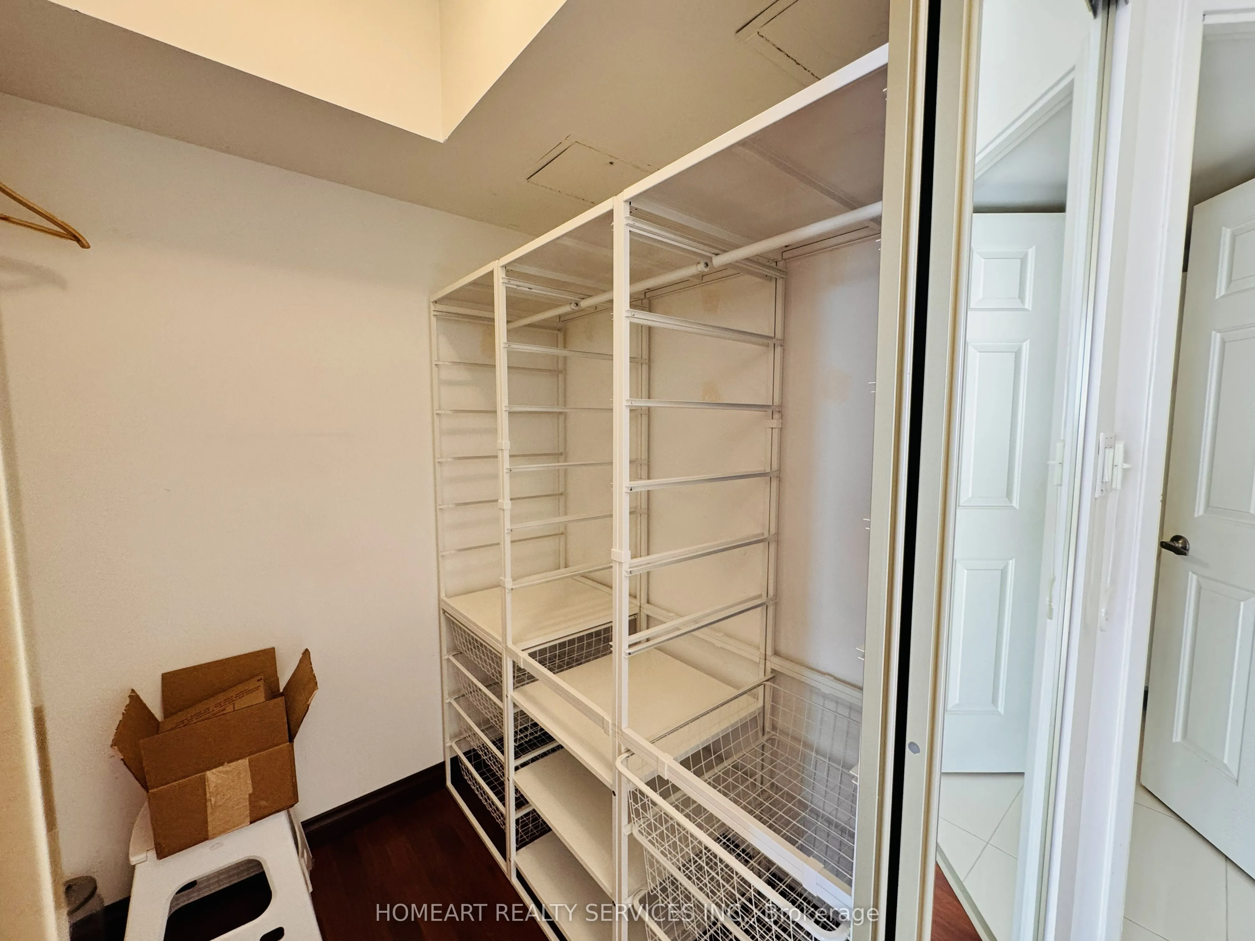175 Bamburgh Circle #1018
