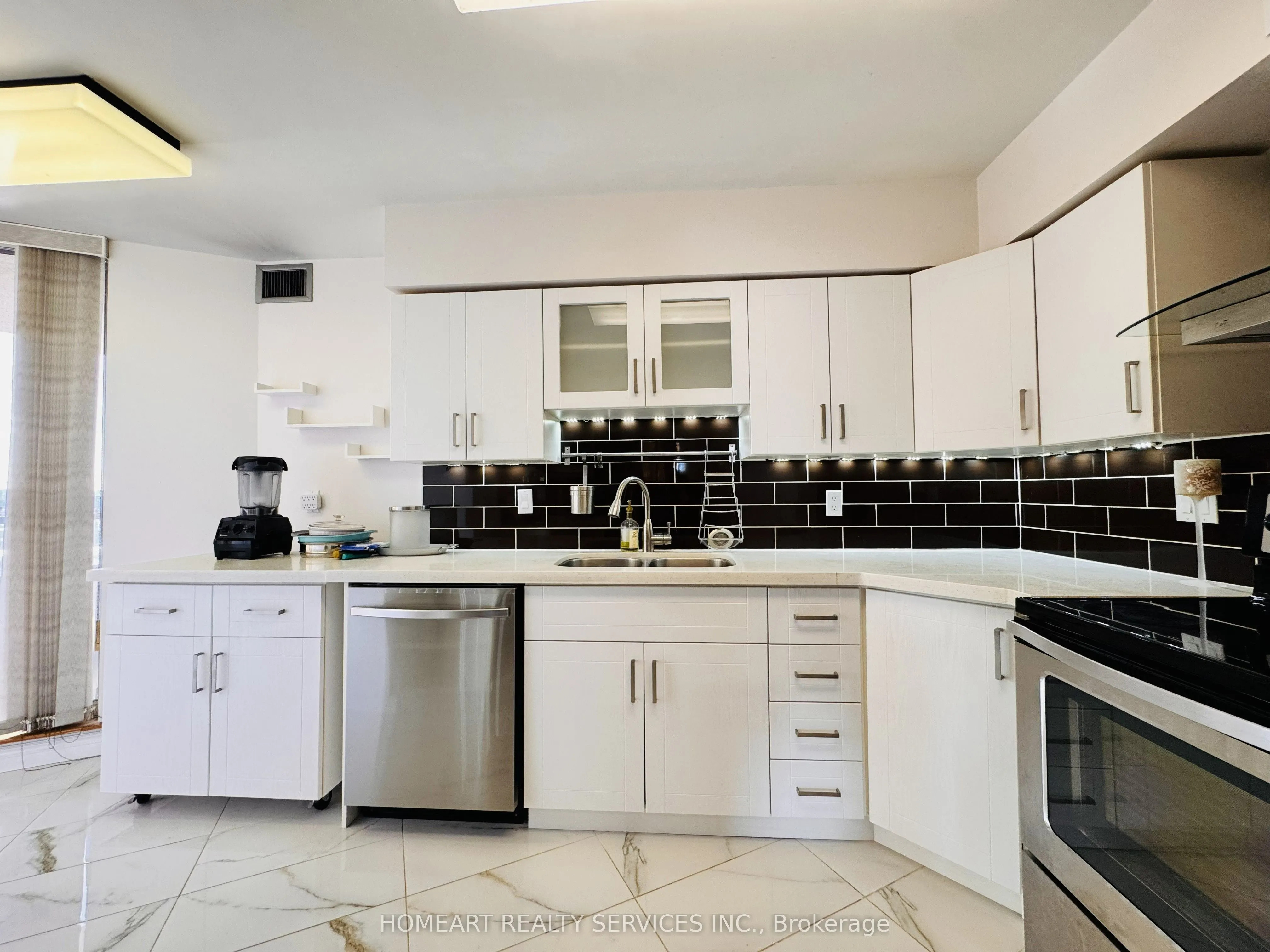175 Bamburgh Circle #1018