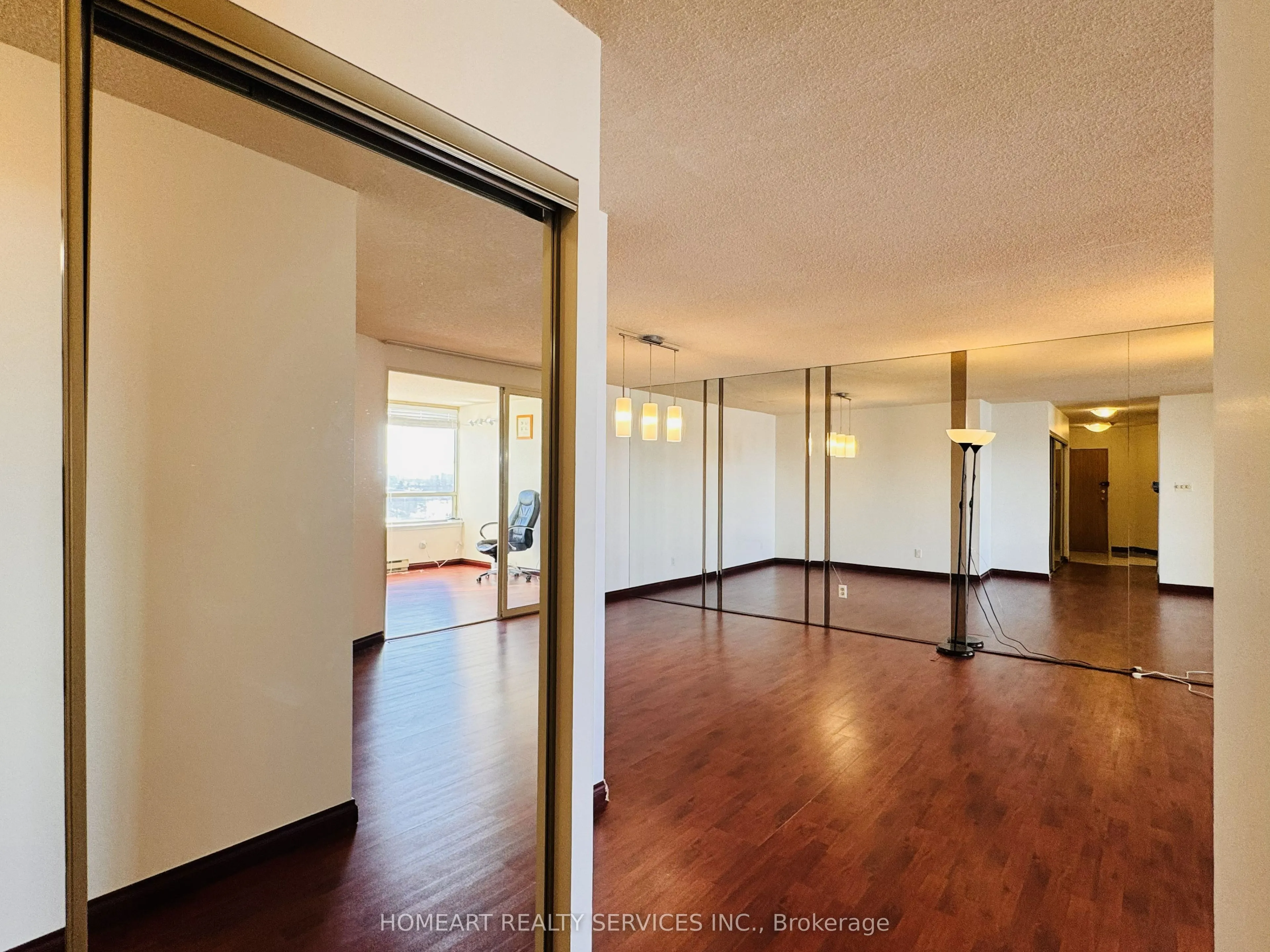 175 Bamburgh Circle #1018