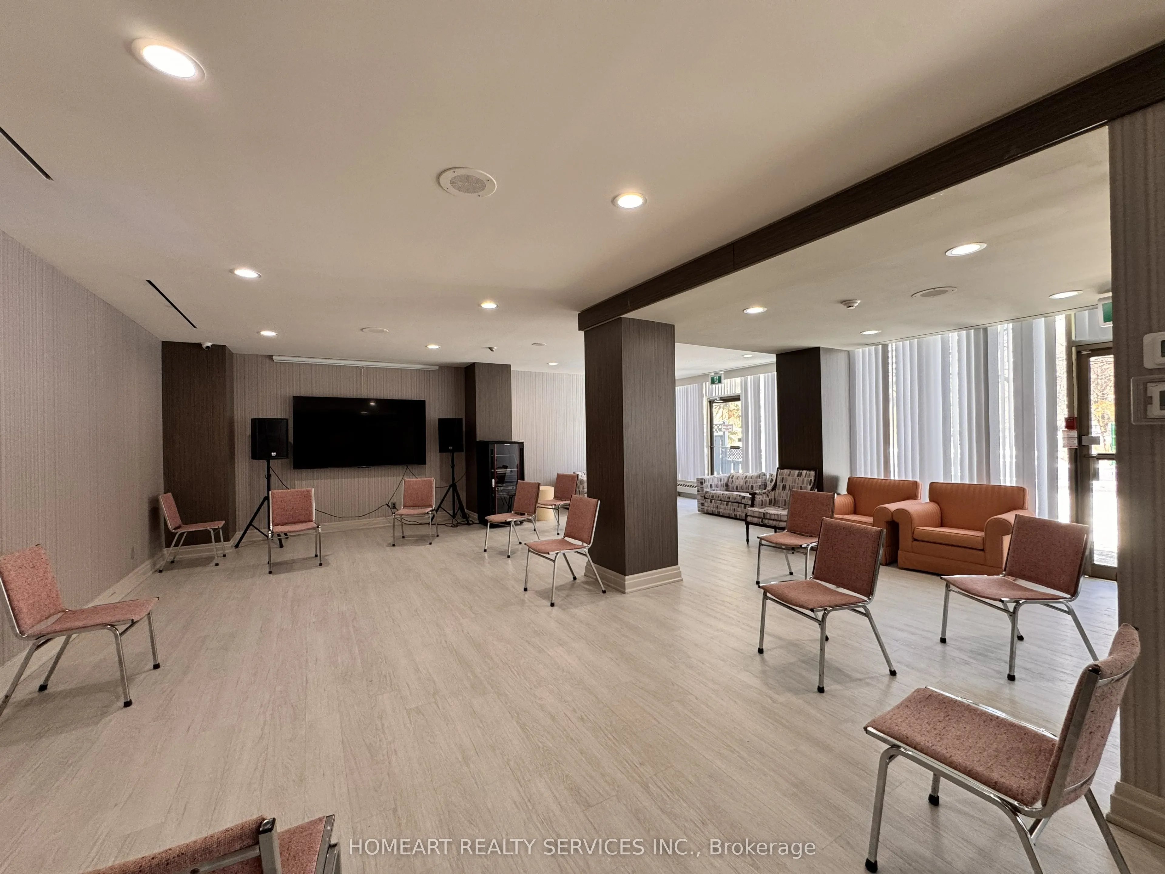 175 Bamburgh Circle #1018