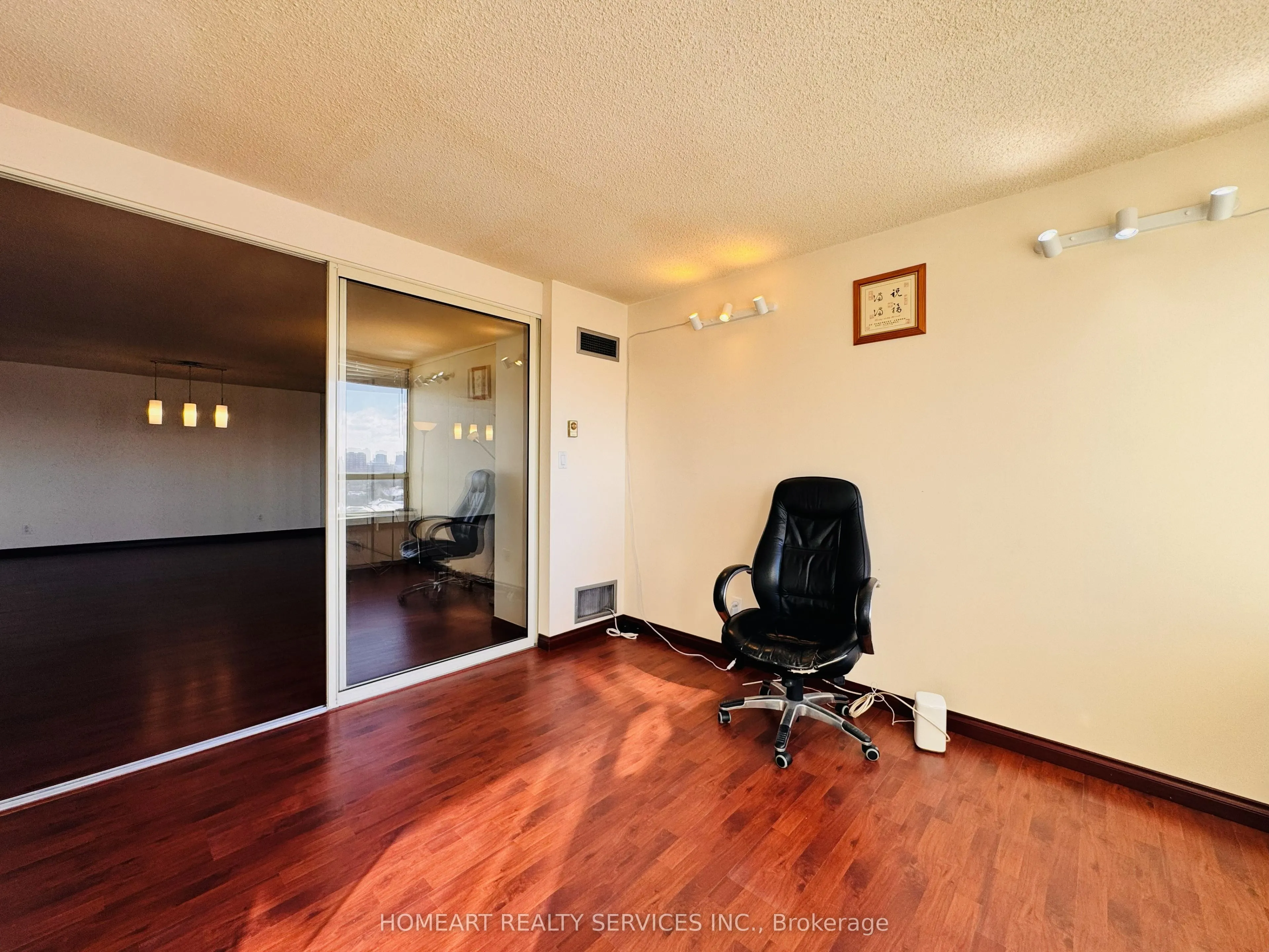 175 Bamburgh Circle #1018