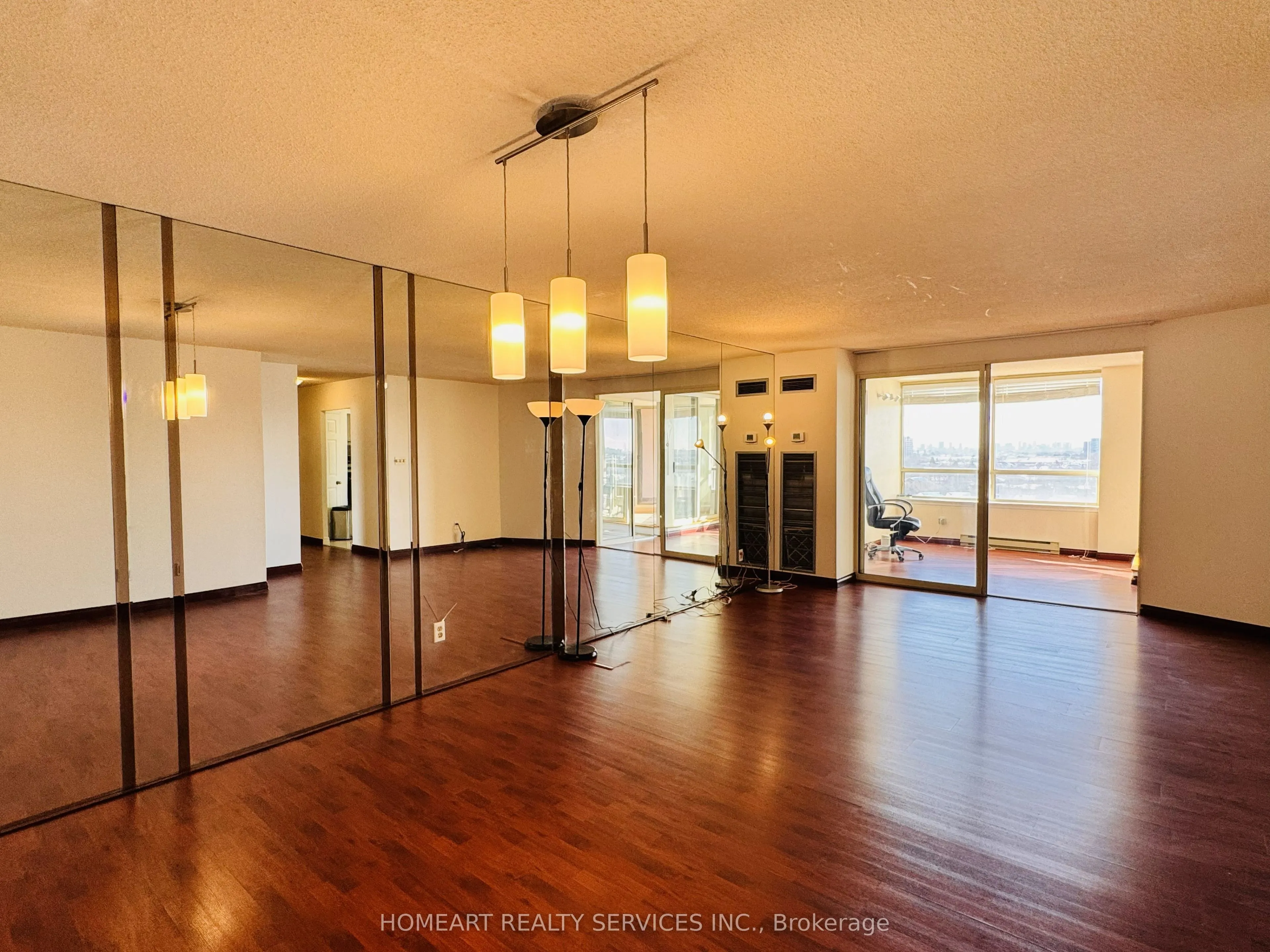 175 Bamburgh Circle #1018