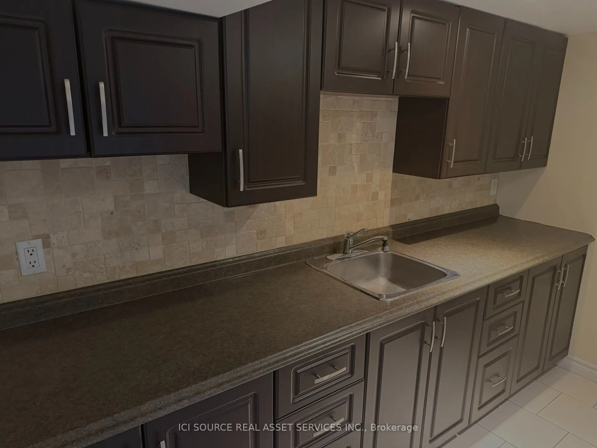17 Hubert Avenue #Lower Level