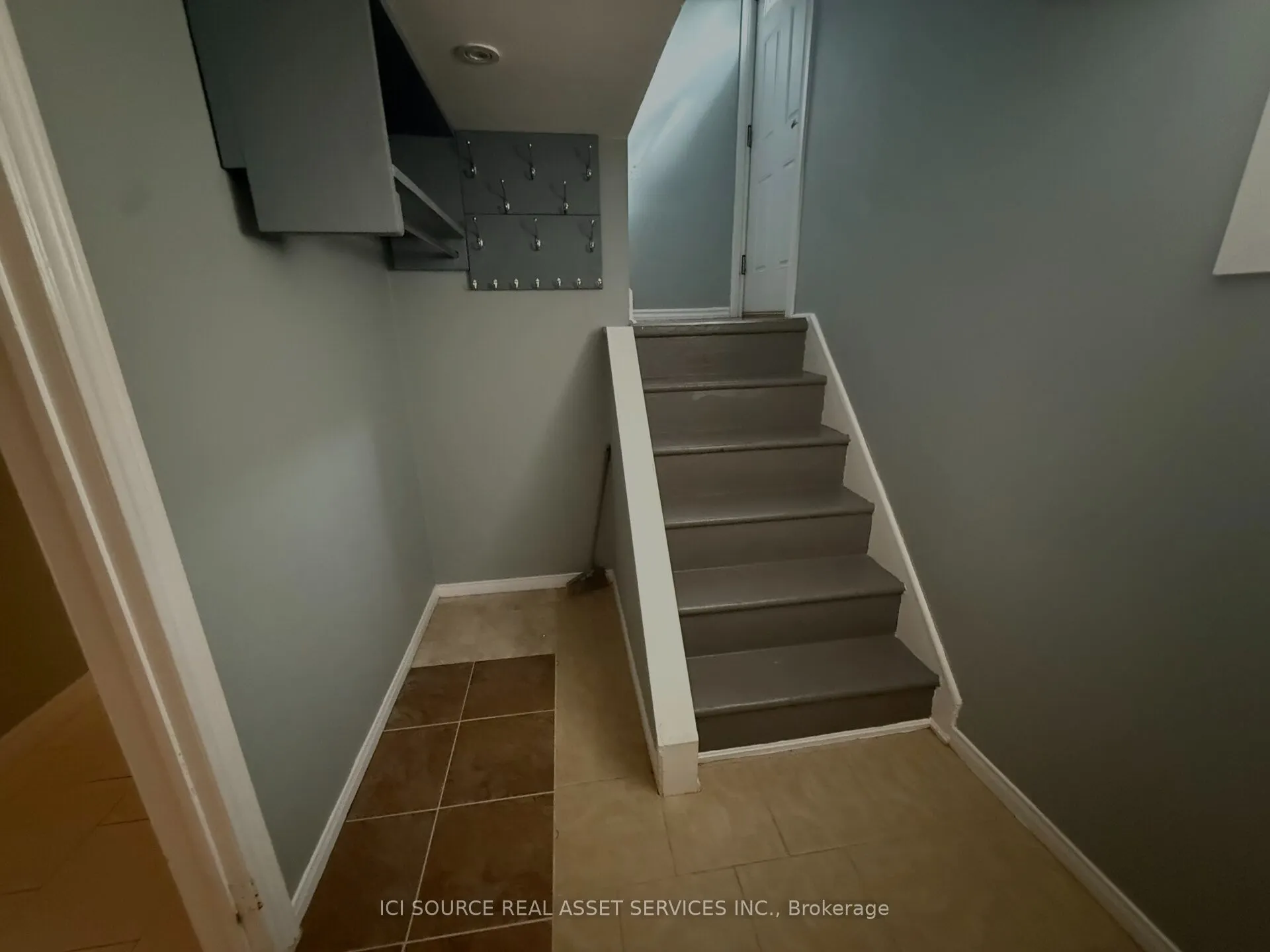 17 Hubert Avenue #Lower Level