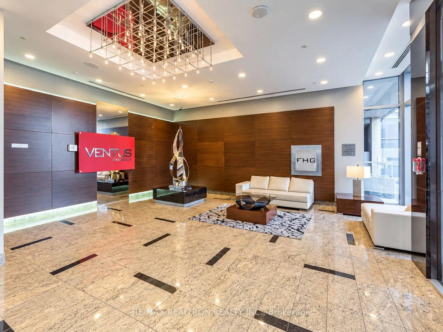 181 Village Green Square #2013